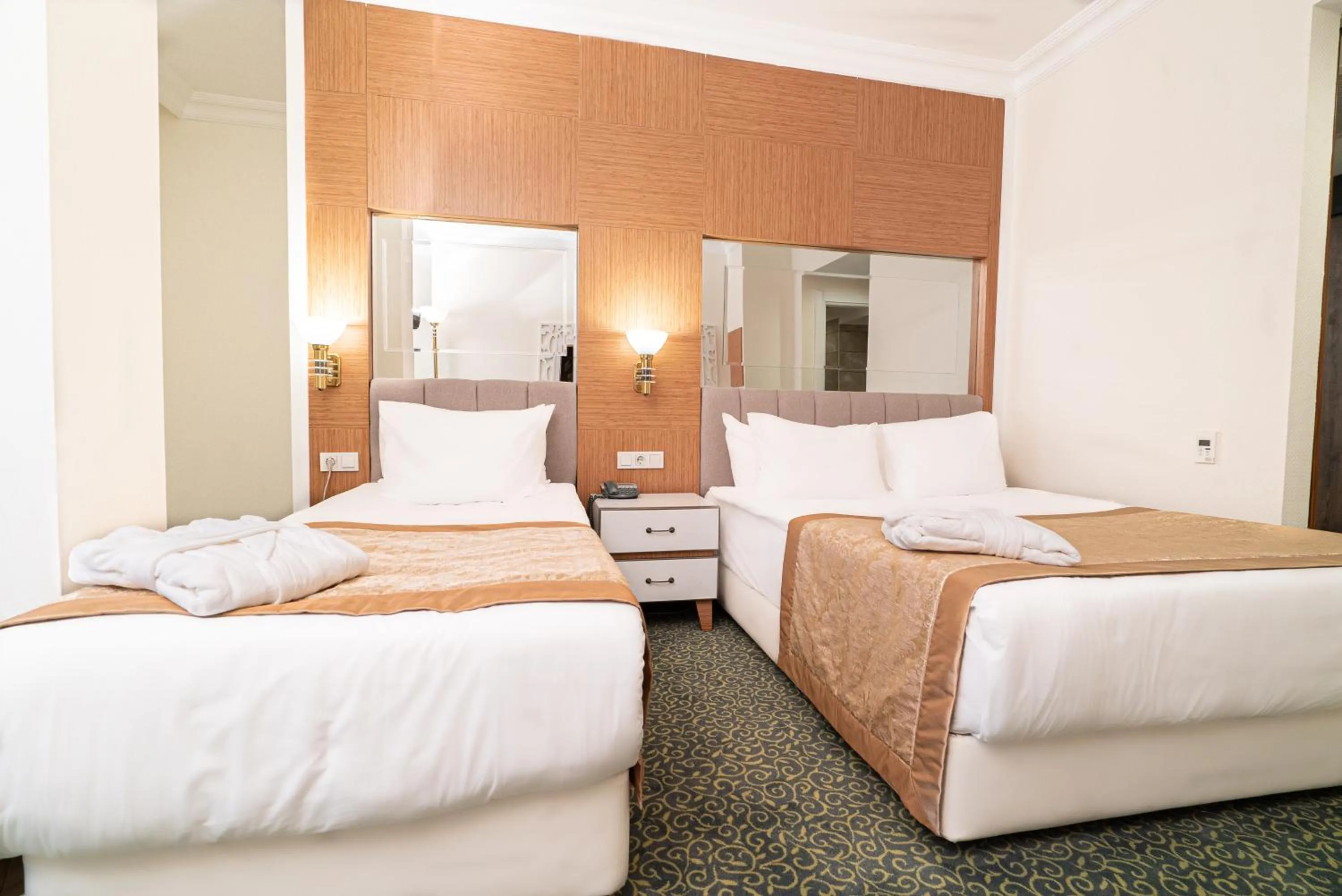 Bed in The Green Park Diyarbakir