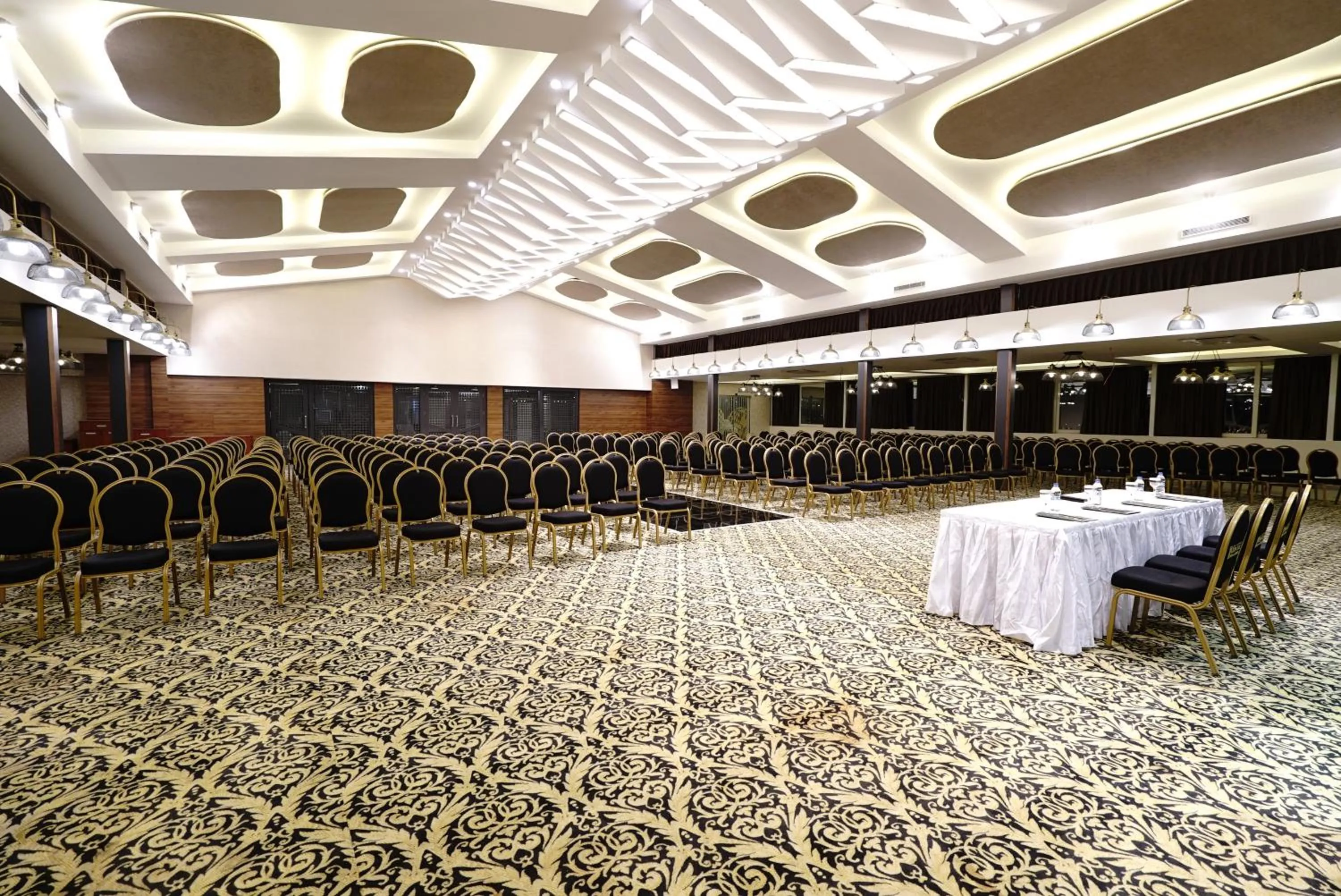 Business facilities in The Green Park Diyarbakir