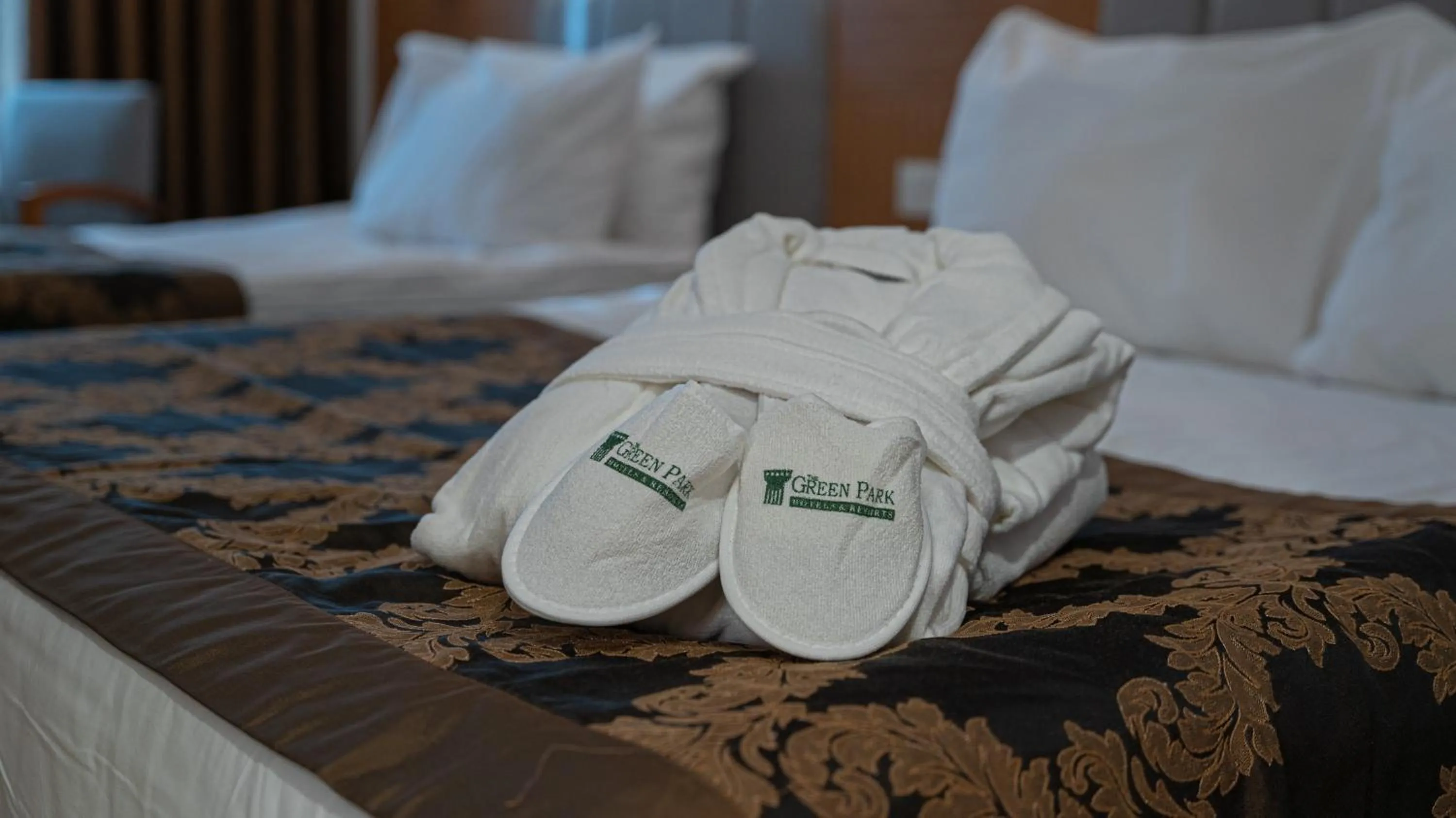 Bed in The Green Park Diyarbakir