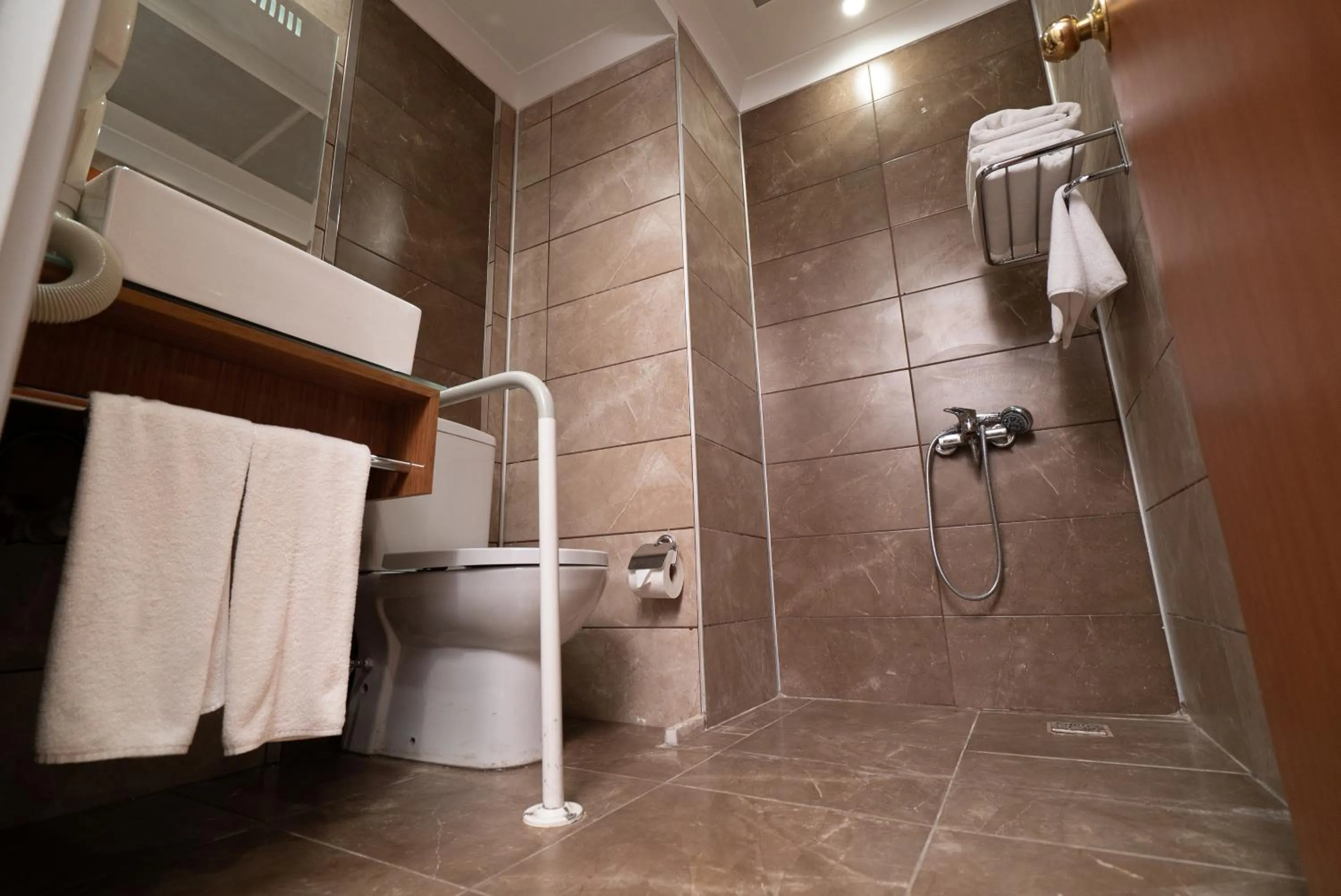 Bathroom in The Green Park Diyarbakir