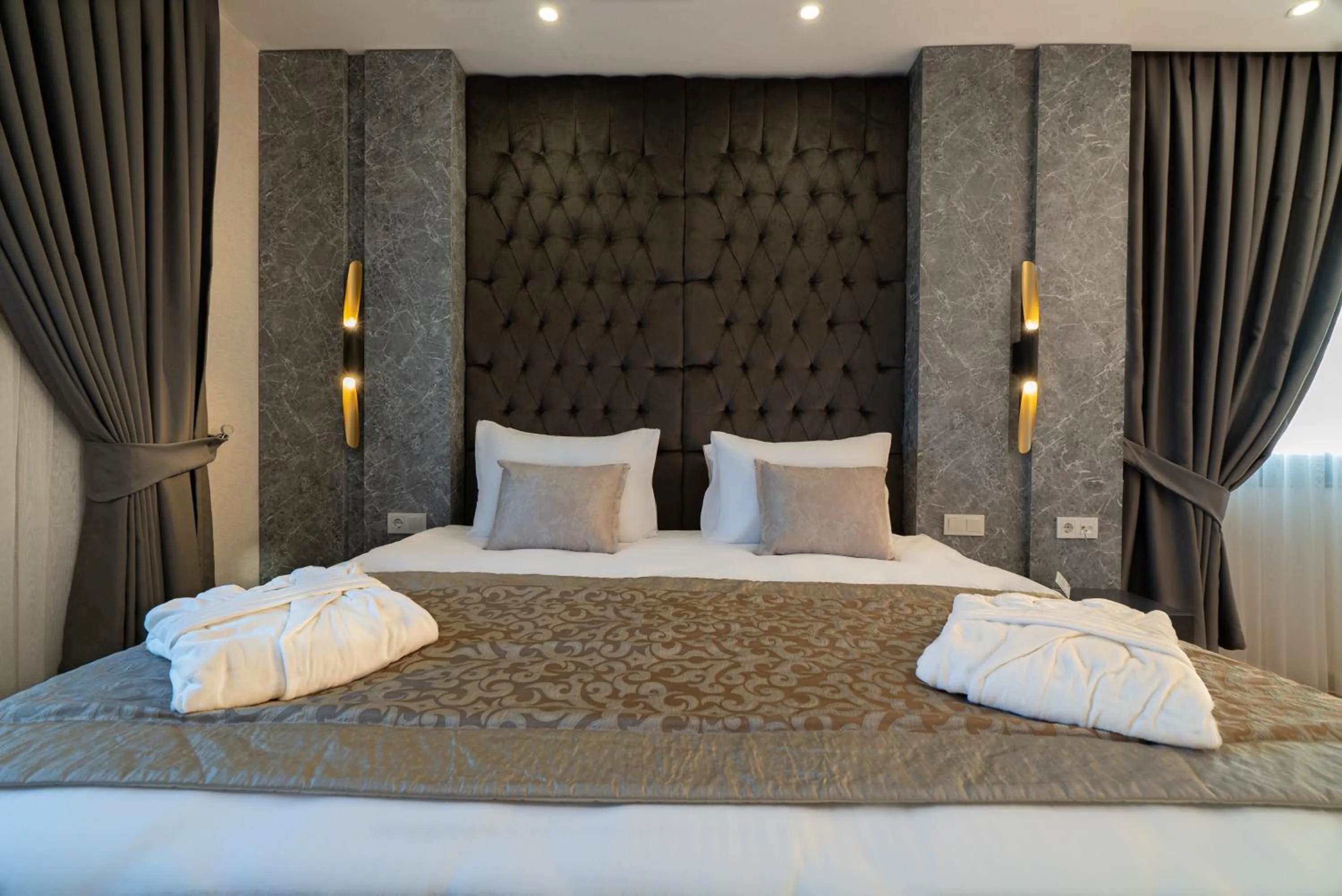 Bed in The Green Park Diyarbakir