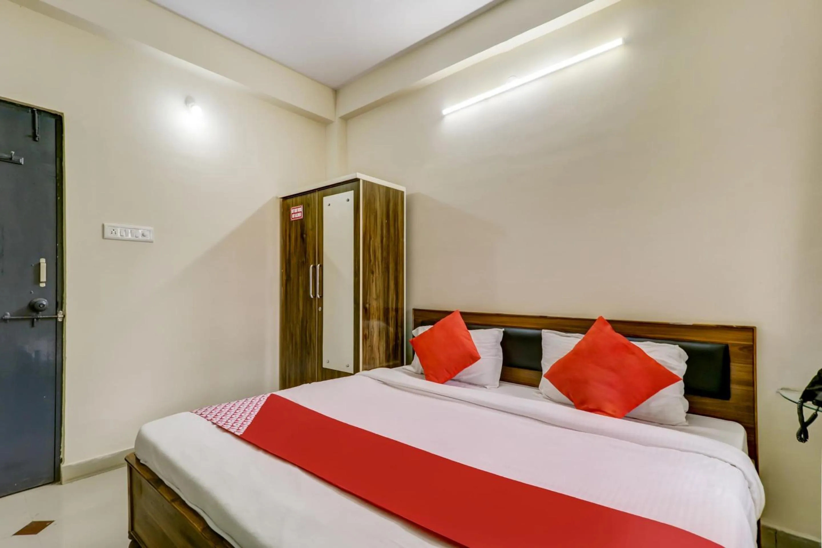 Bedroom, Bed in Hotel O The Crown Inn