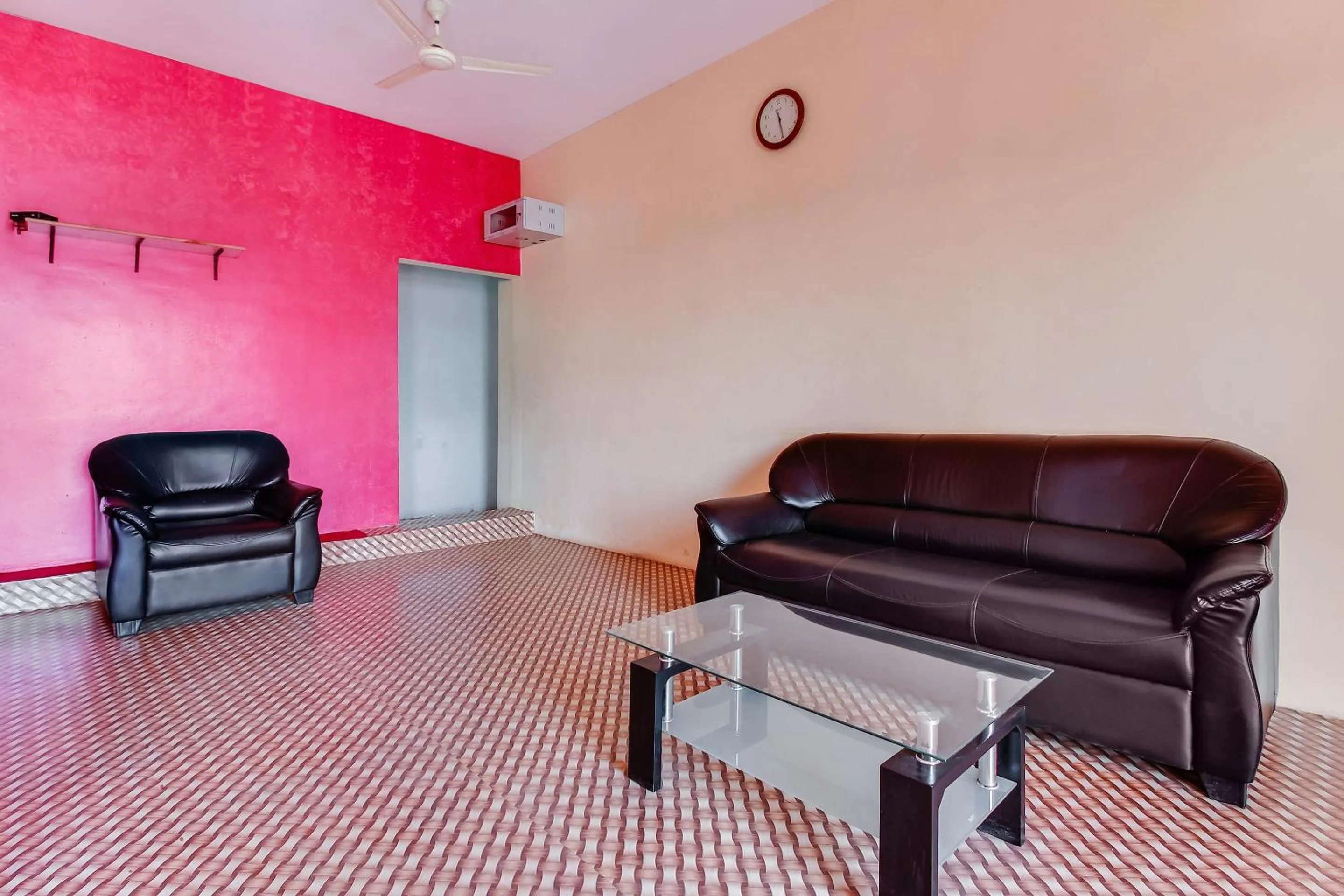 Lobby or reception in SPOT ON by OYO Hotel Chirag's