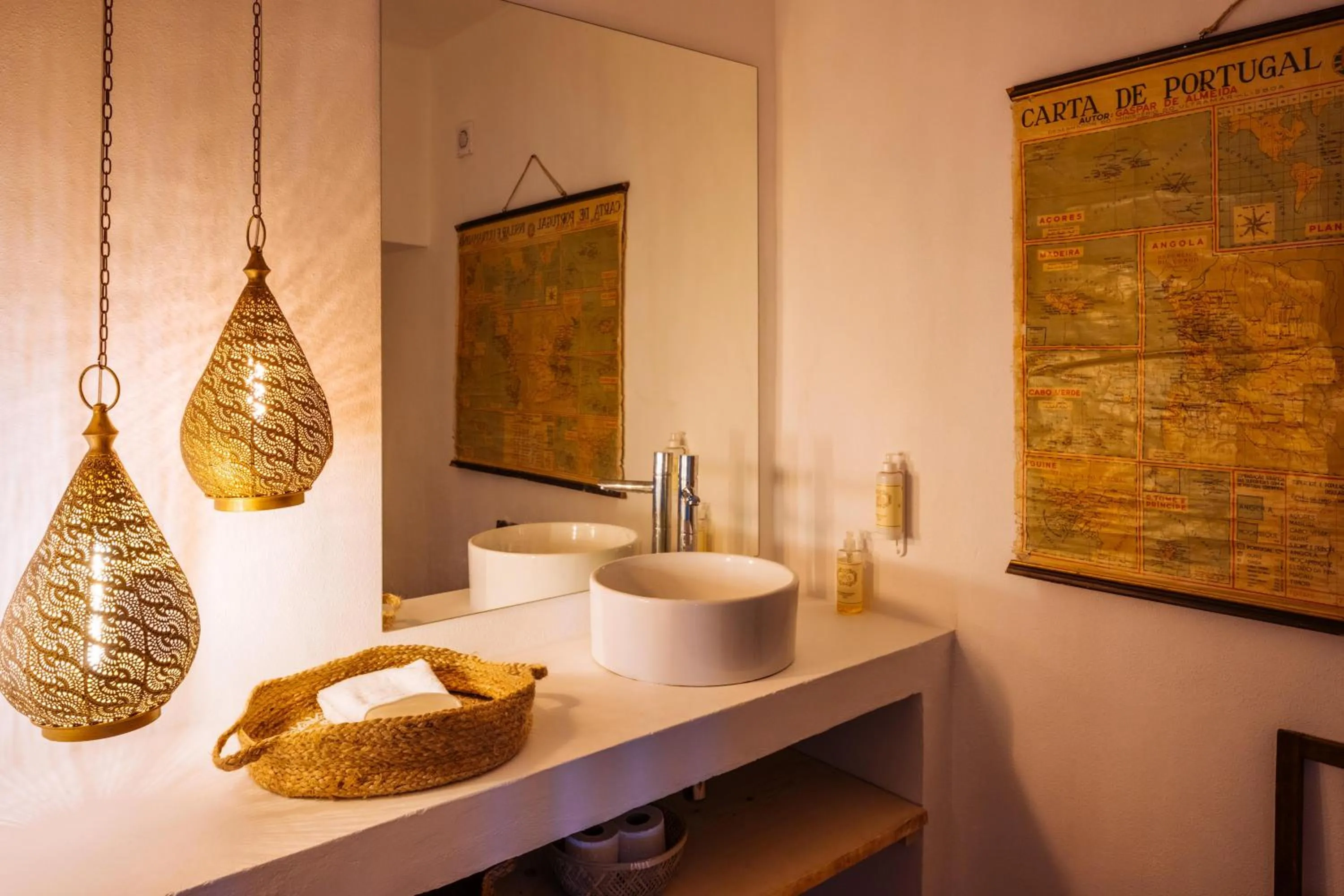 Public Bath in Aljana Guest House Beja