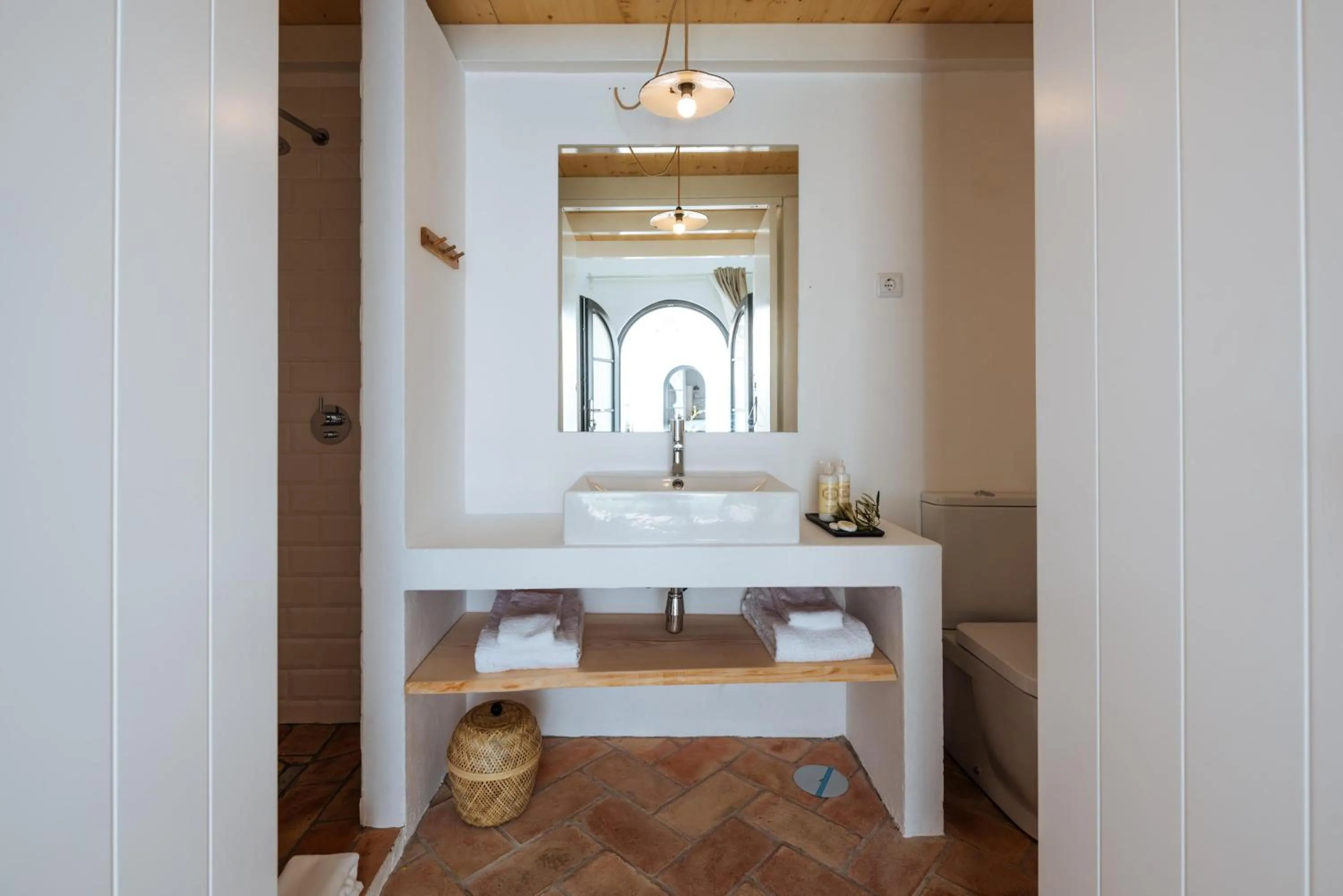 Toilet in Aljana Guest House Beja