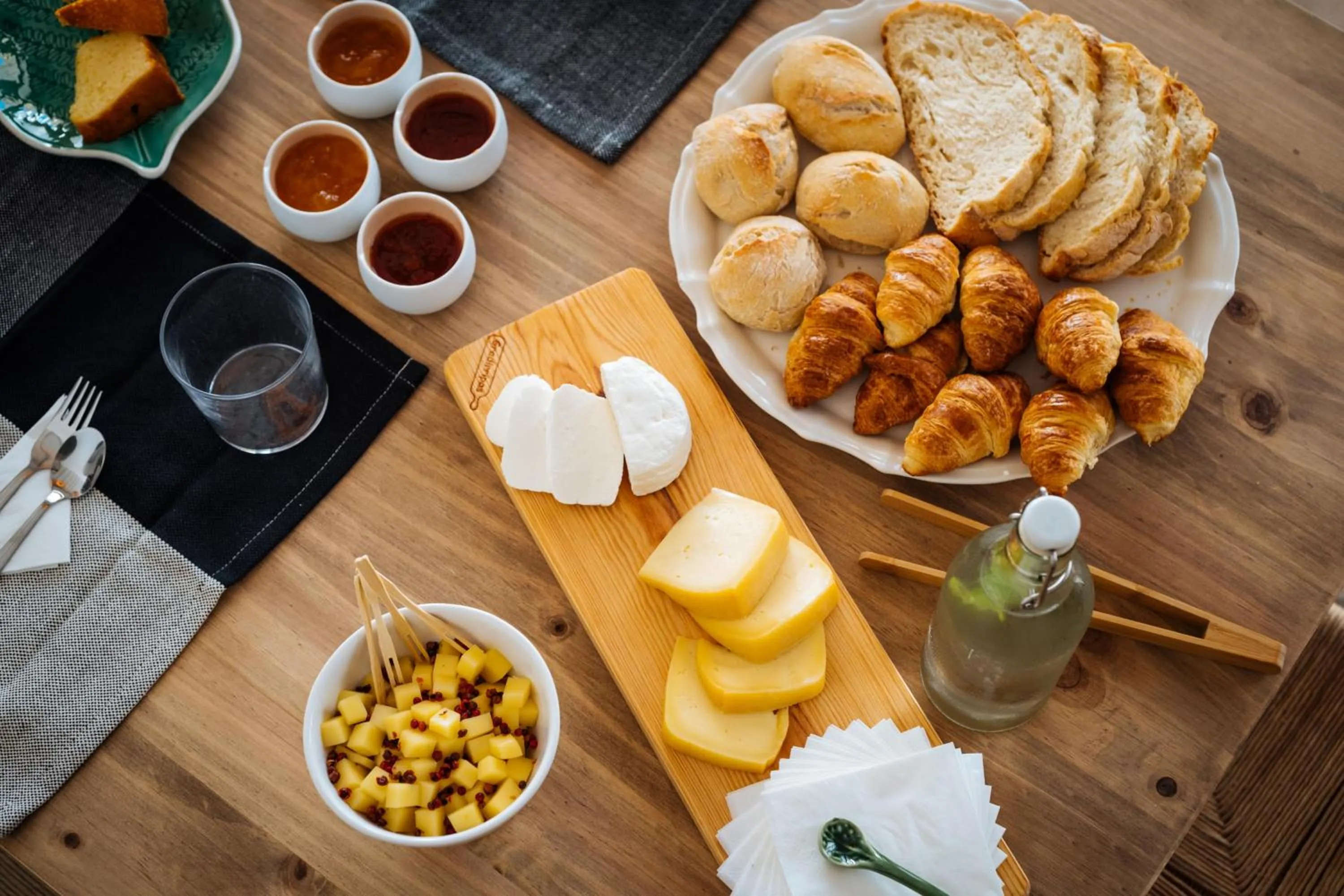 Breakfast in Aljana Guest House Beja