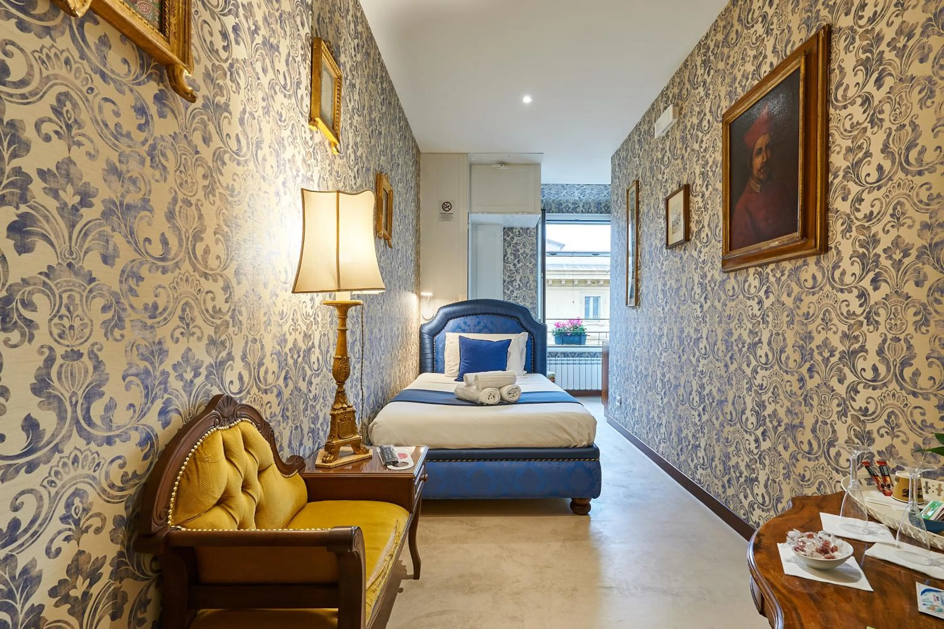 Photo of the whole room, Bed in Fabrizio's Rooms