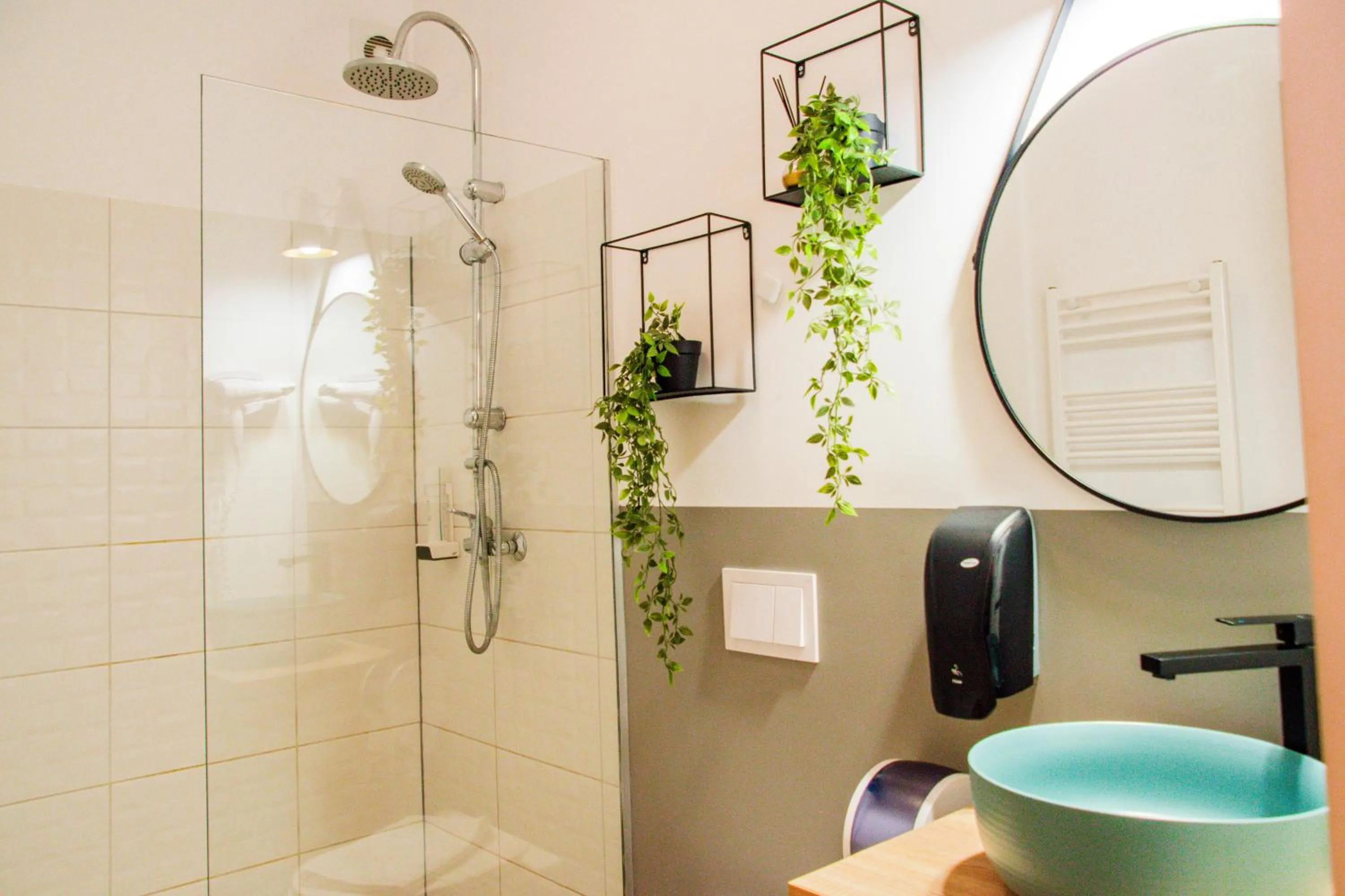 Shower in Althof Apartments