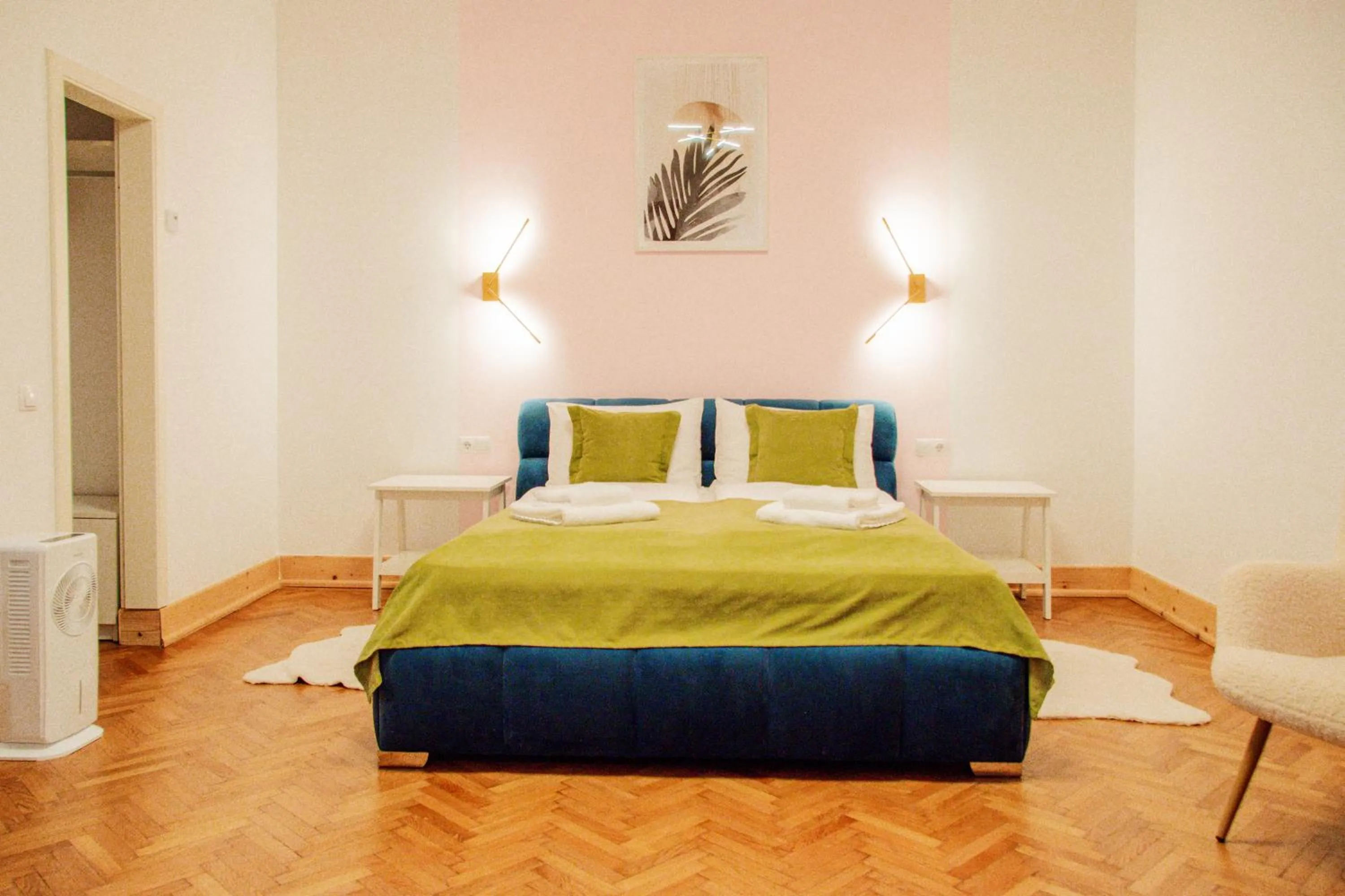 Bed in Althof Apartments