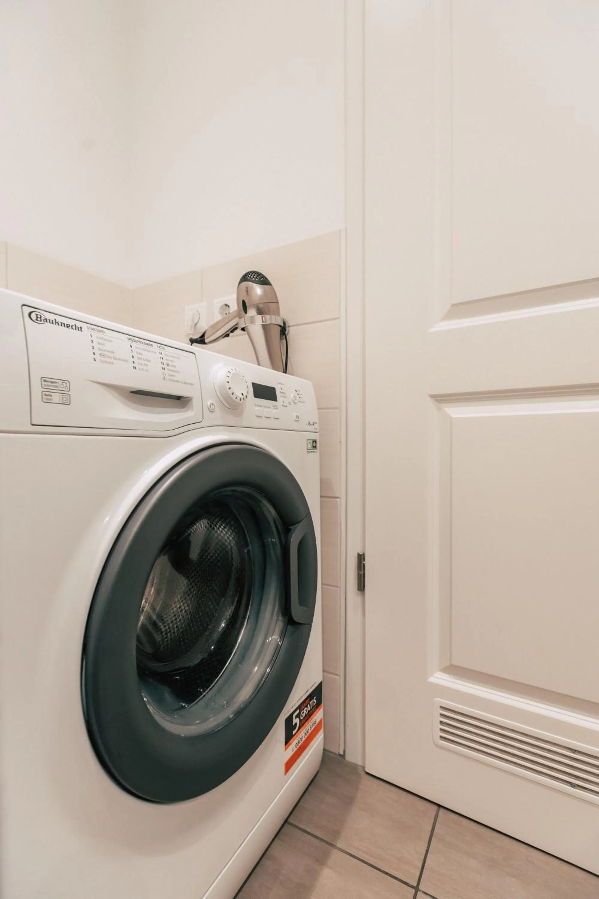 washing machine in Luga Homes - Zoo