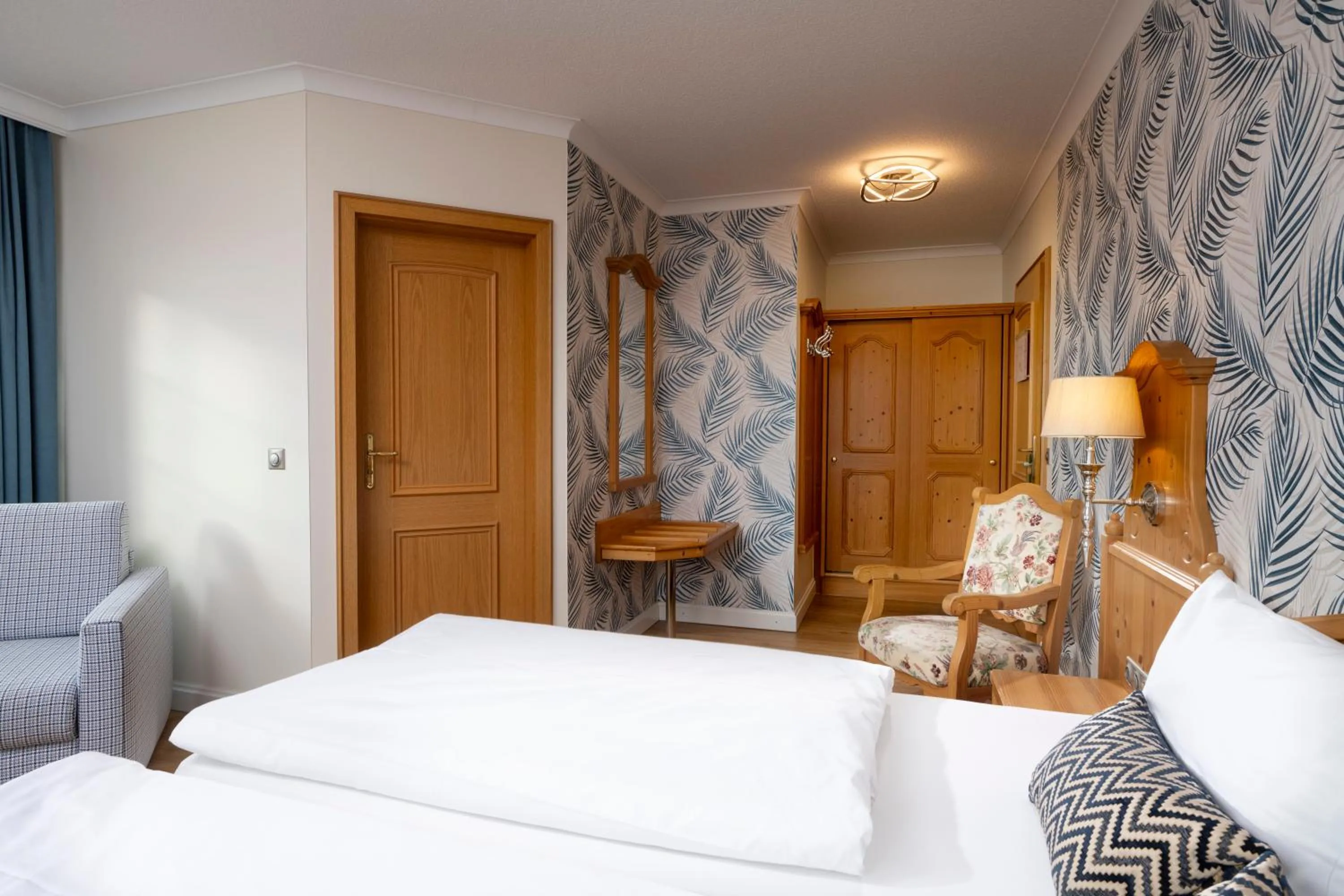 Photo of the whole room, Bed in Hotel Linther Hof