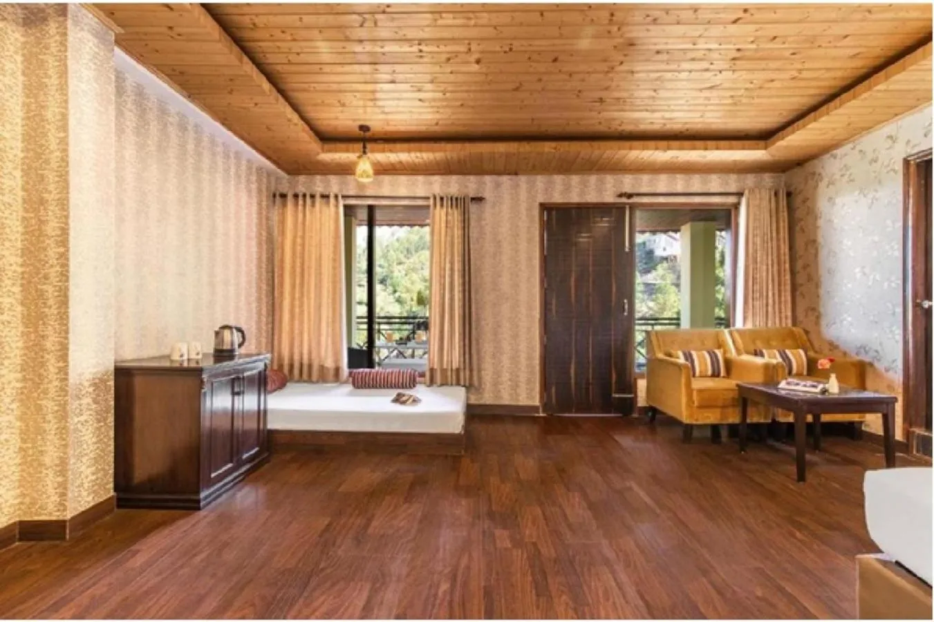 Bed in Maple Resort Chail