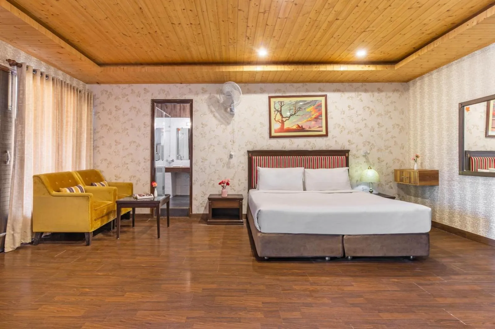 Bed in Maple Resort Chail