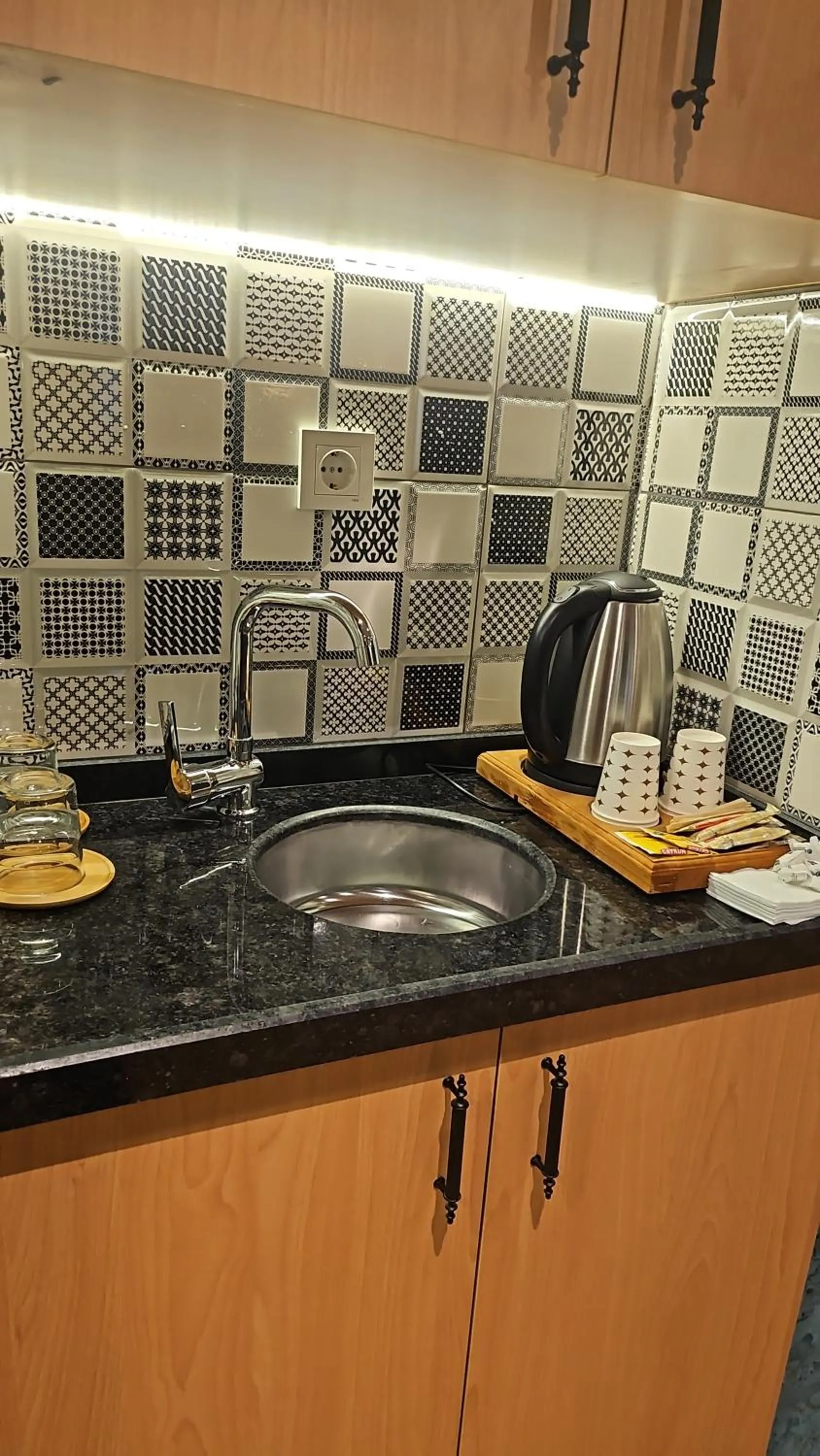 Kitchen or kitchenette in The Hotel Devman