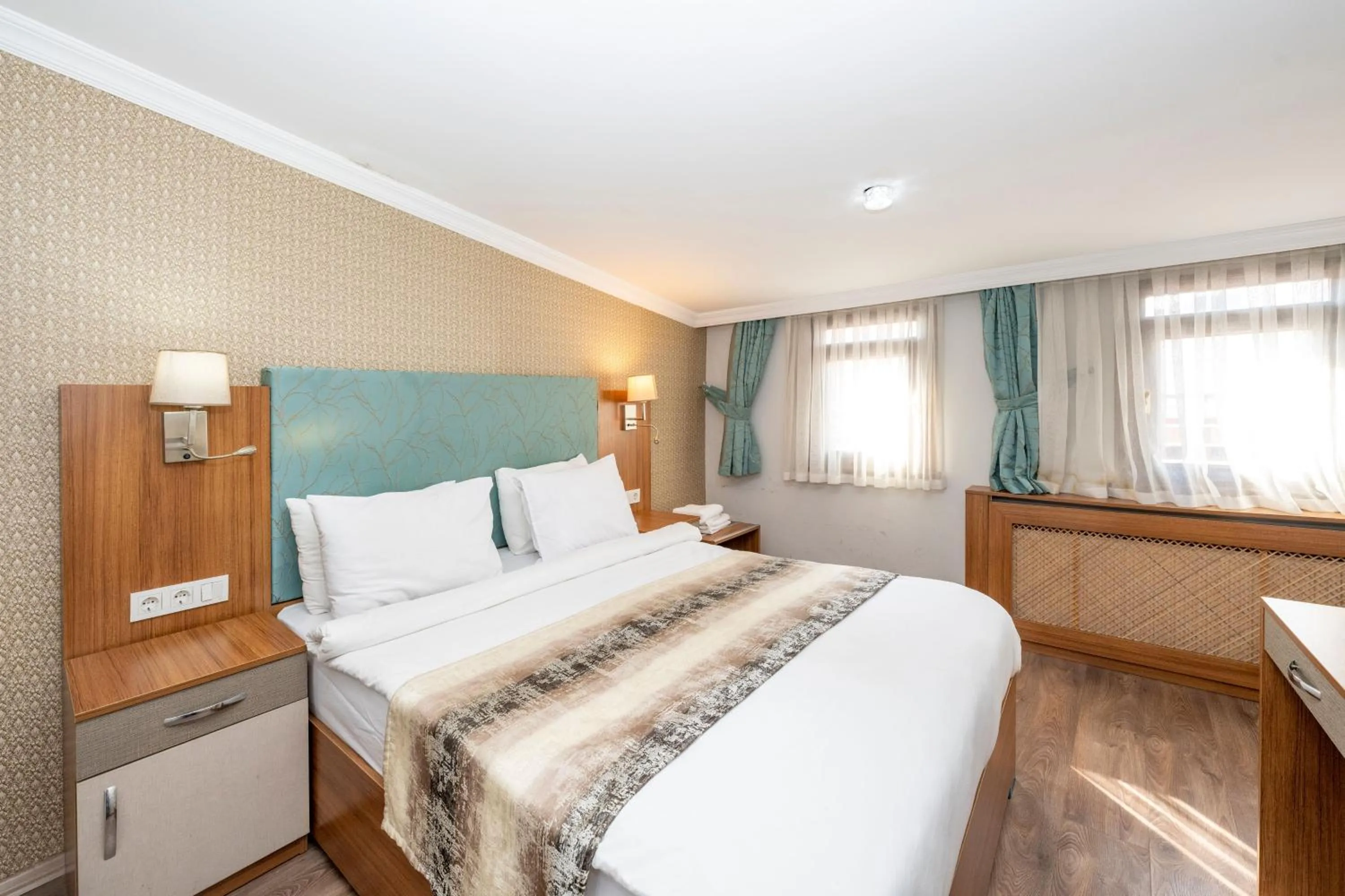 Photo of the whole room, Bed in Hotel Devman