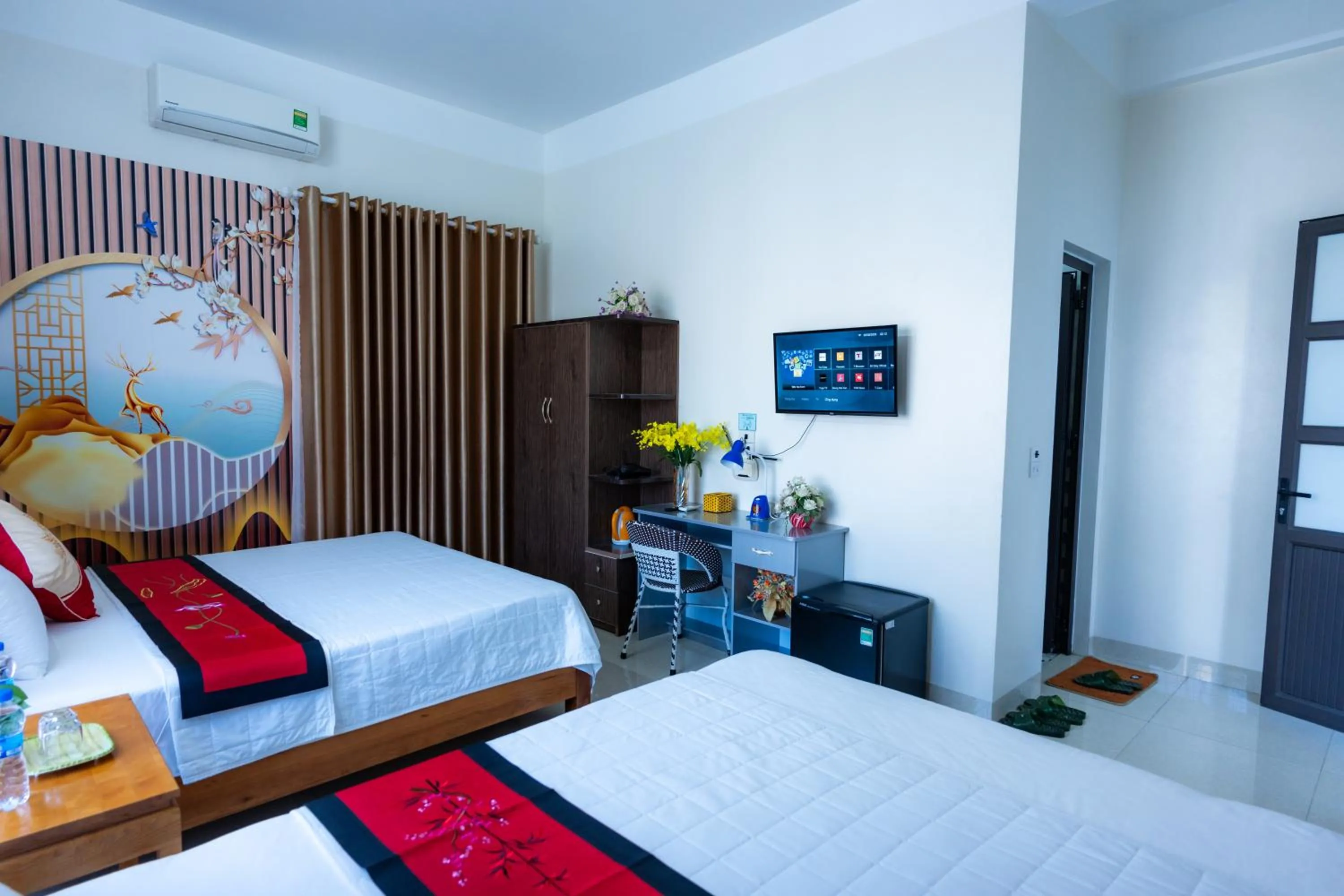 Bedroom, Bed in TAMCOC VUTHANH FRIENDLY Hotel