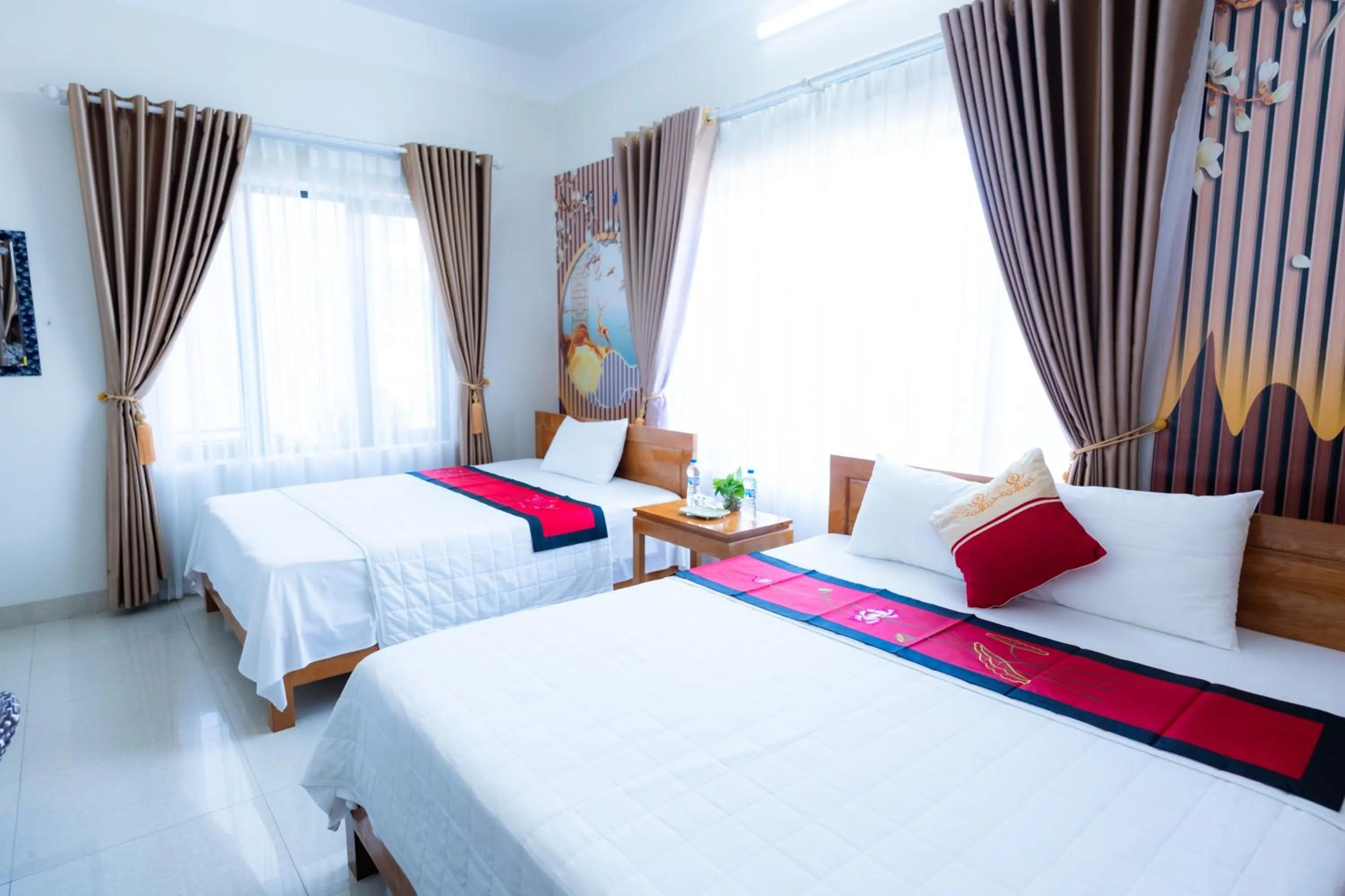 Bedroom, Bed in TAMCOC VUTHANH FRIENDLY Hotel