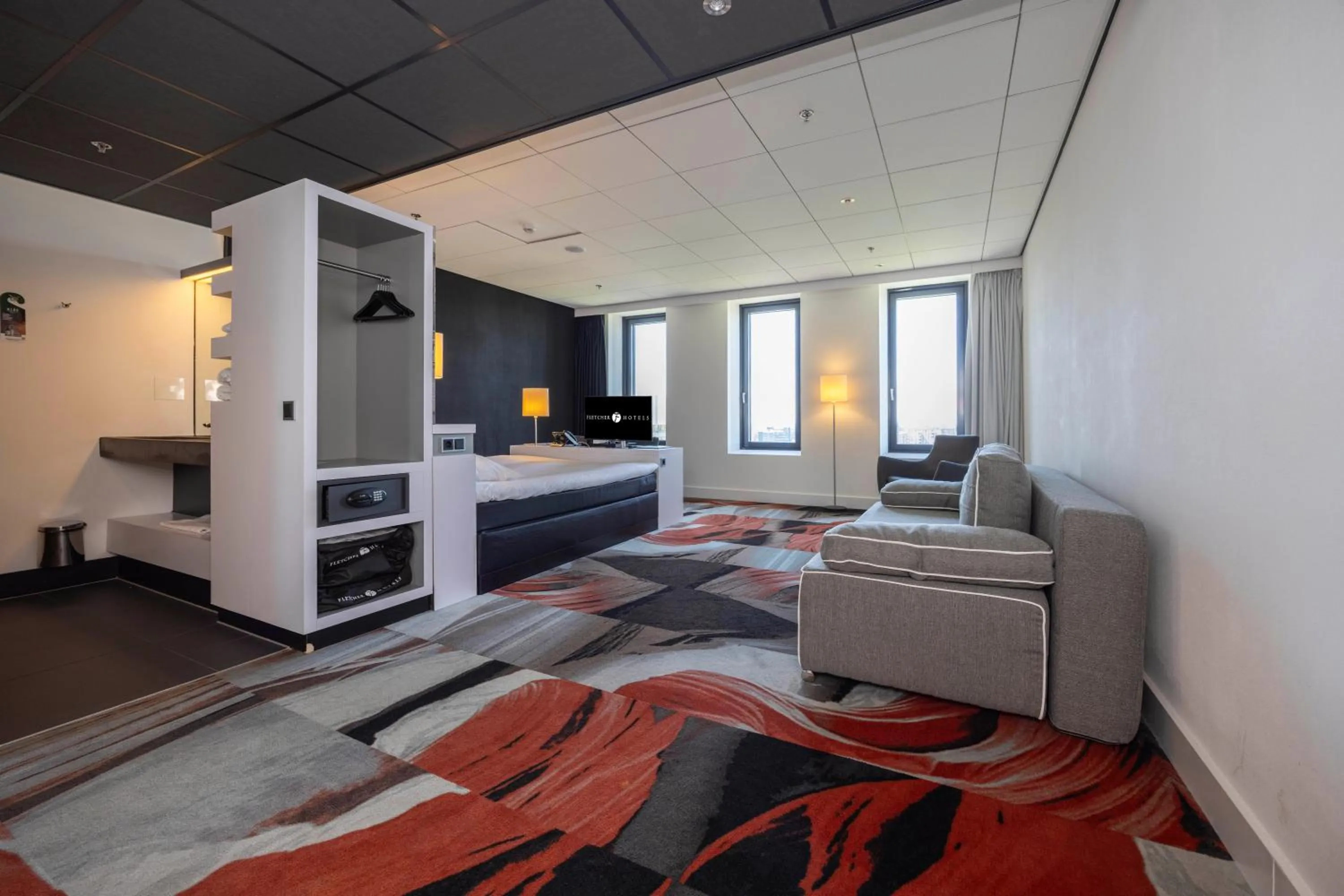 Photo of the whole room, Bed in Fletcher Wellness-Hotel Leiden