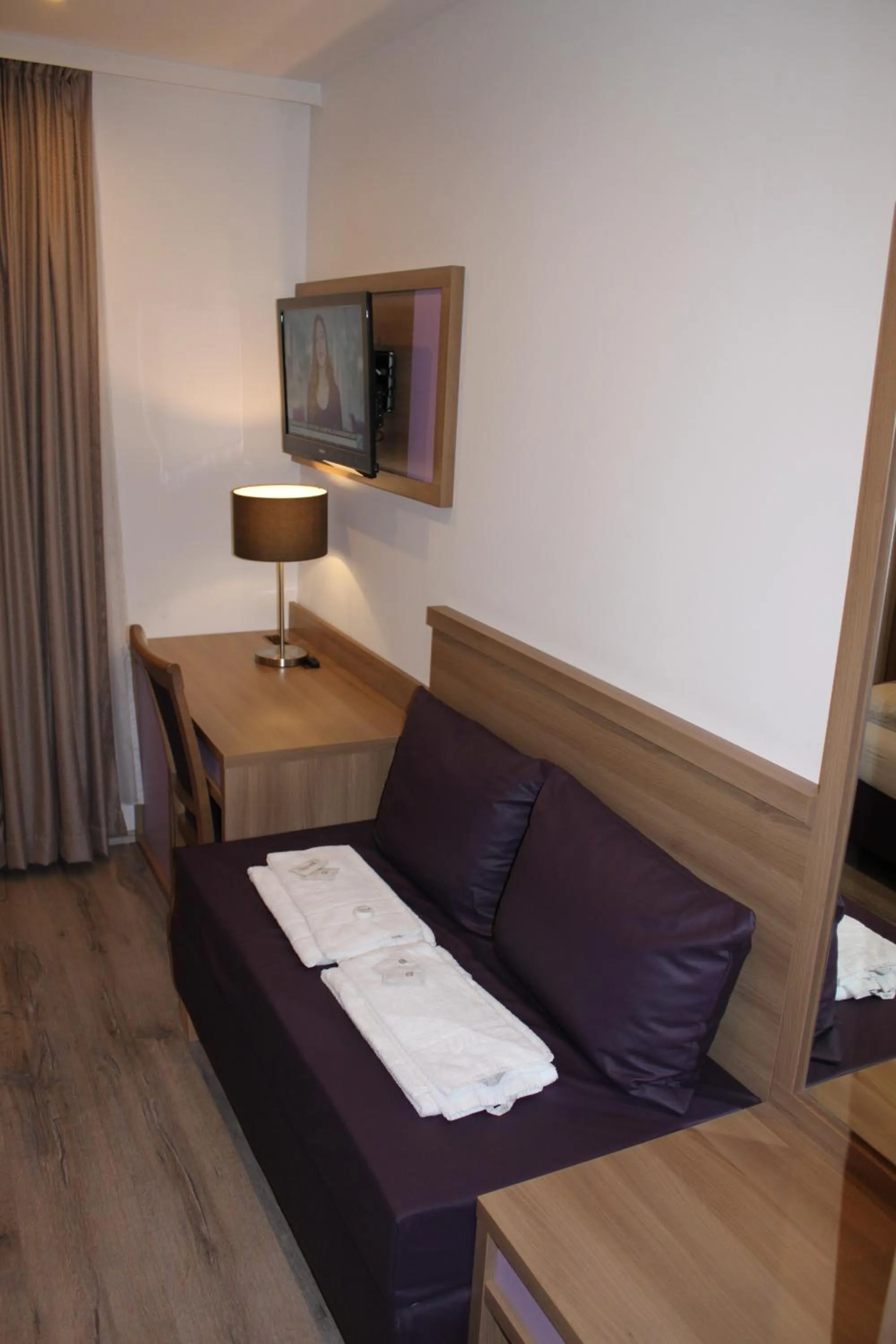 Decorative detail, Bed in Slamba Hostel