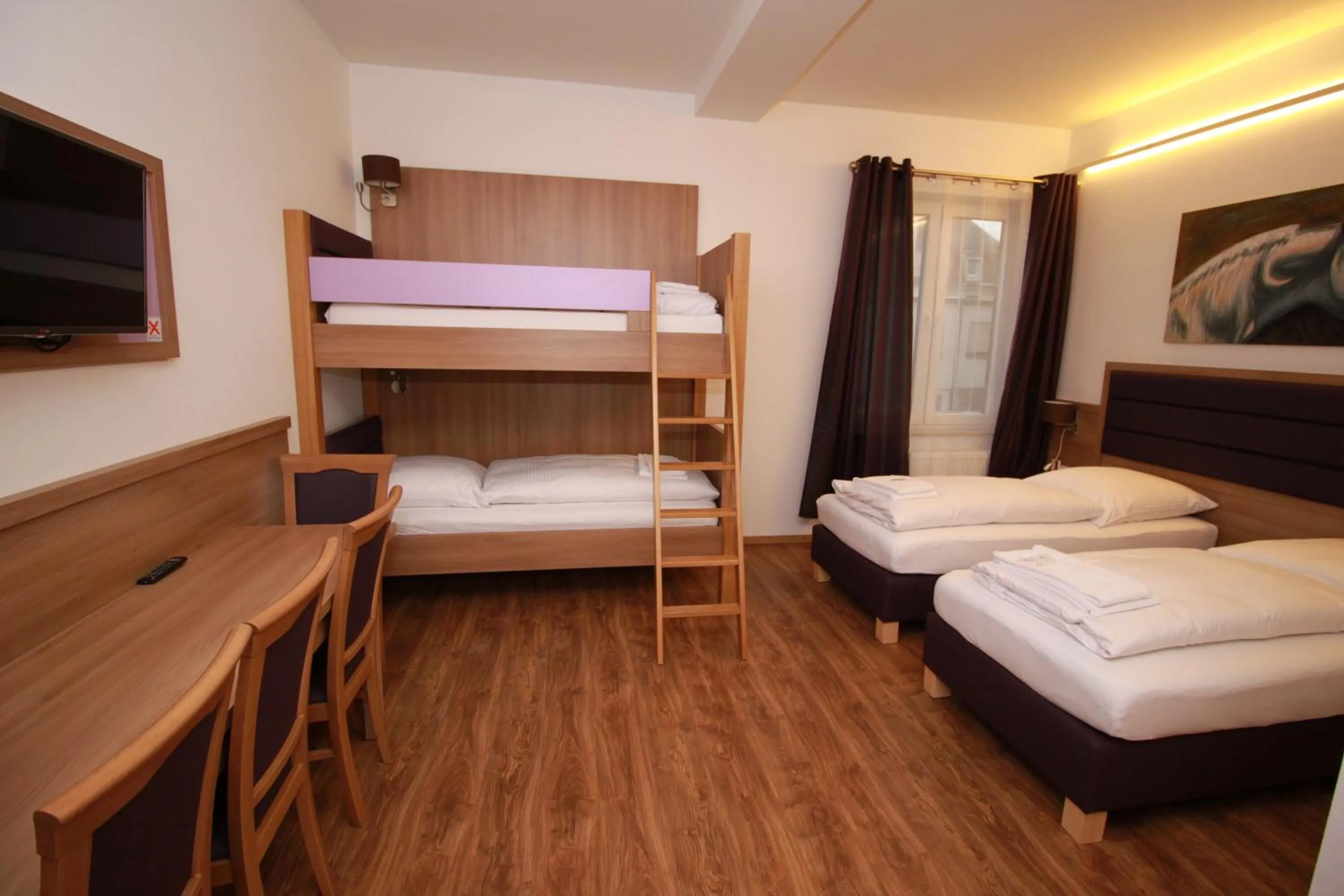 Decorative detail, Bed in Slamba Hostel