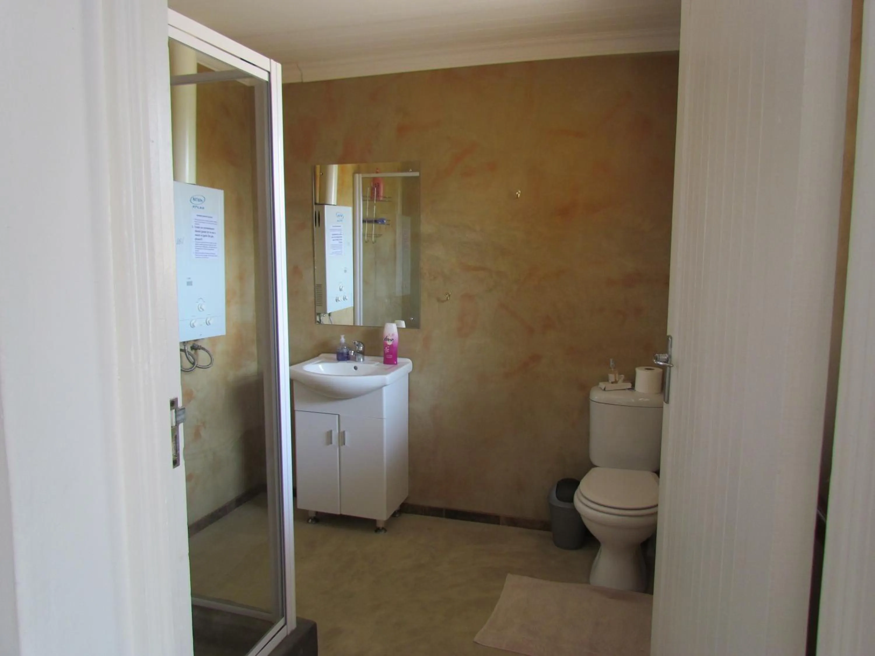 Bathroom in Pumula Guest Farm
