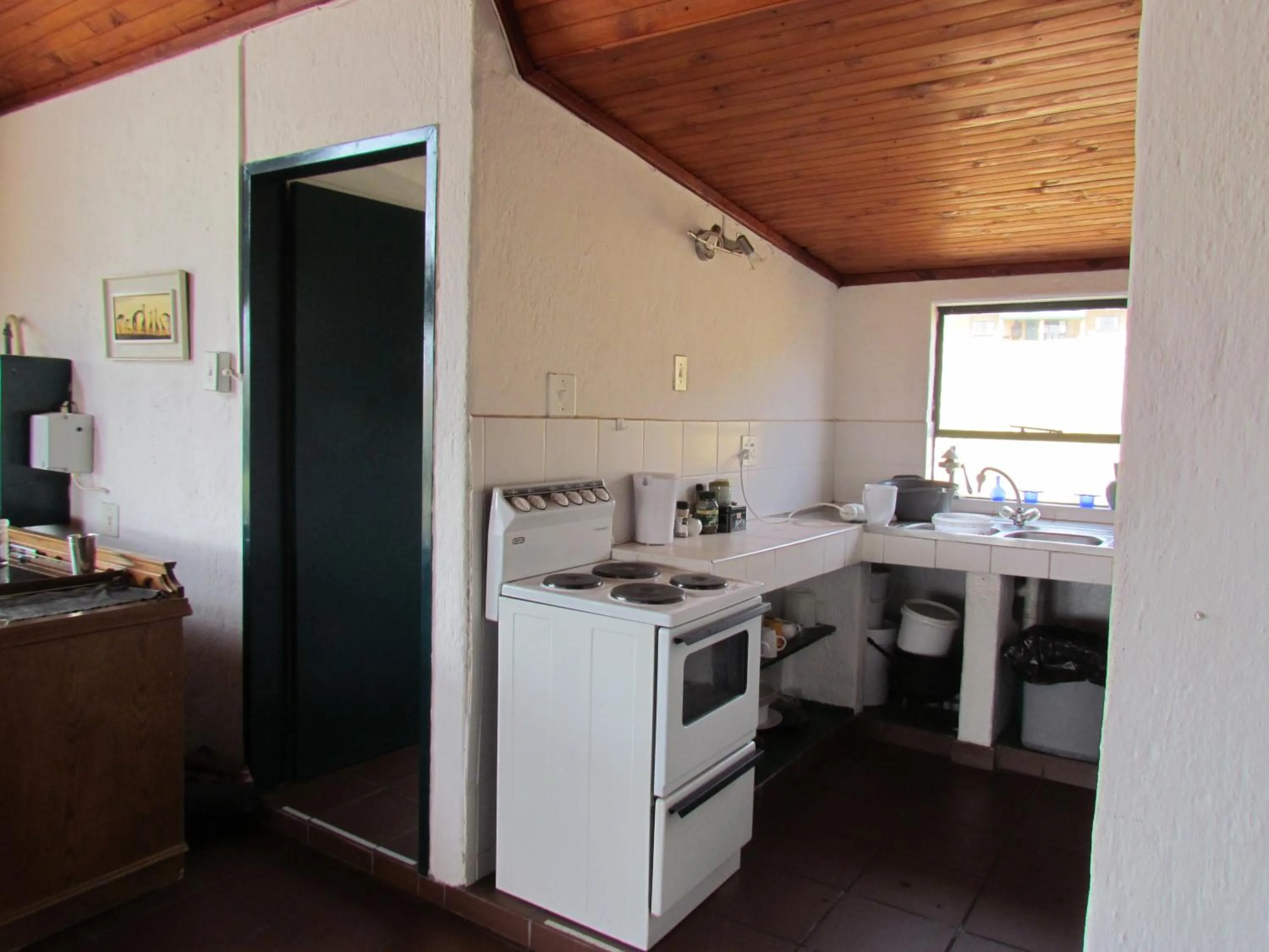 Communal kitchen in Pumula Guest Farm