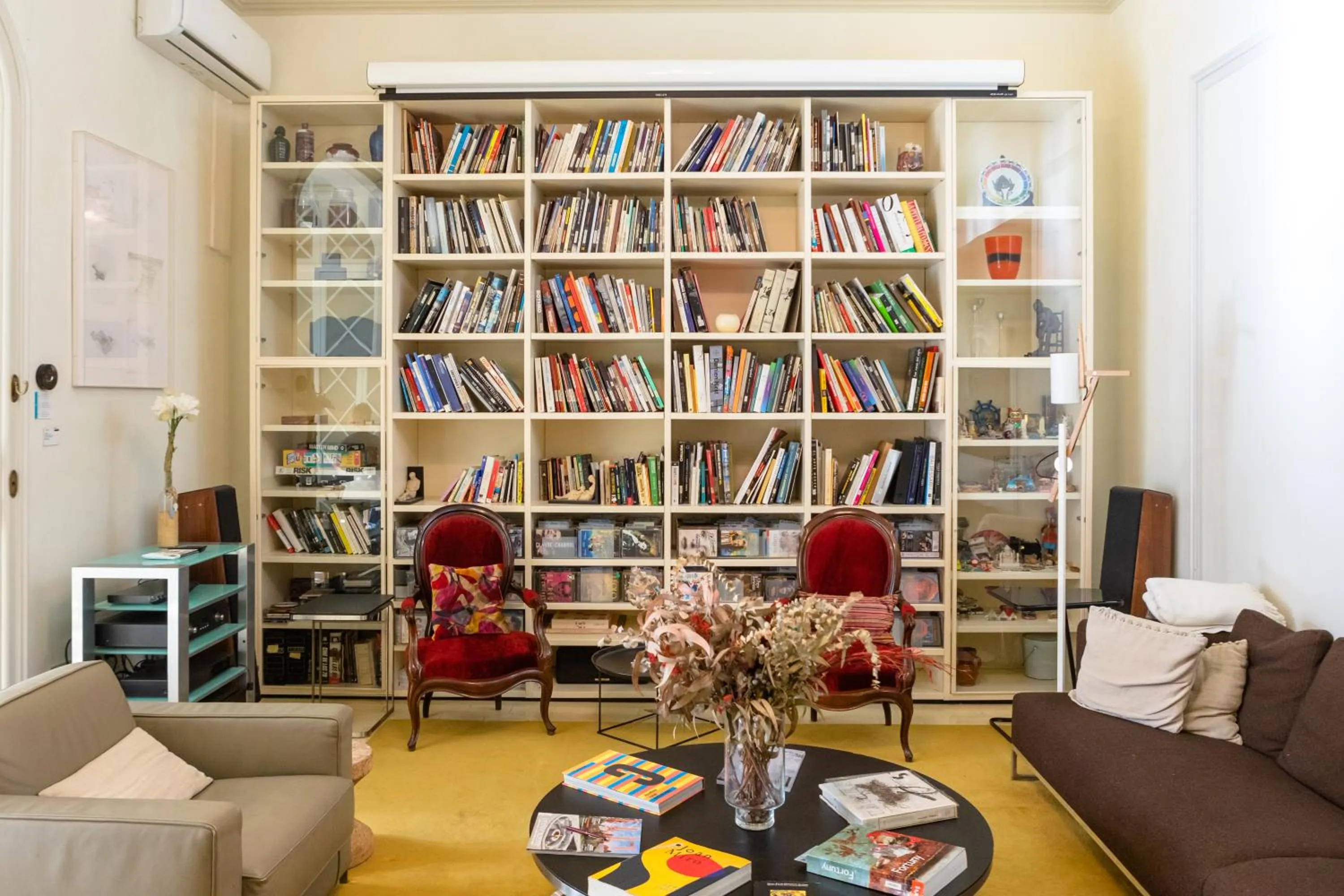 Library in B&B Boutique Ca La Maria