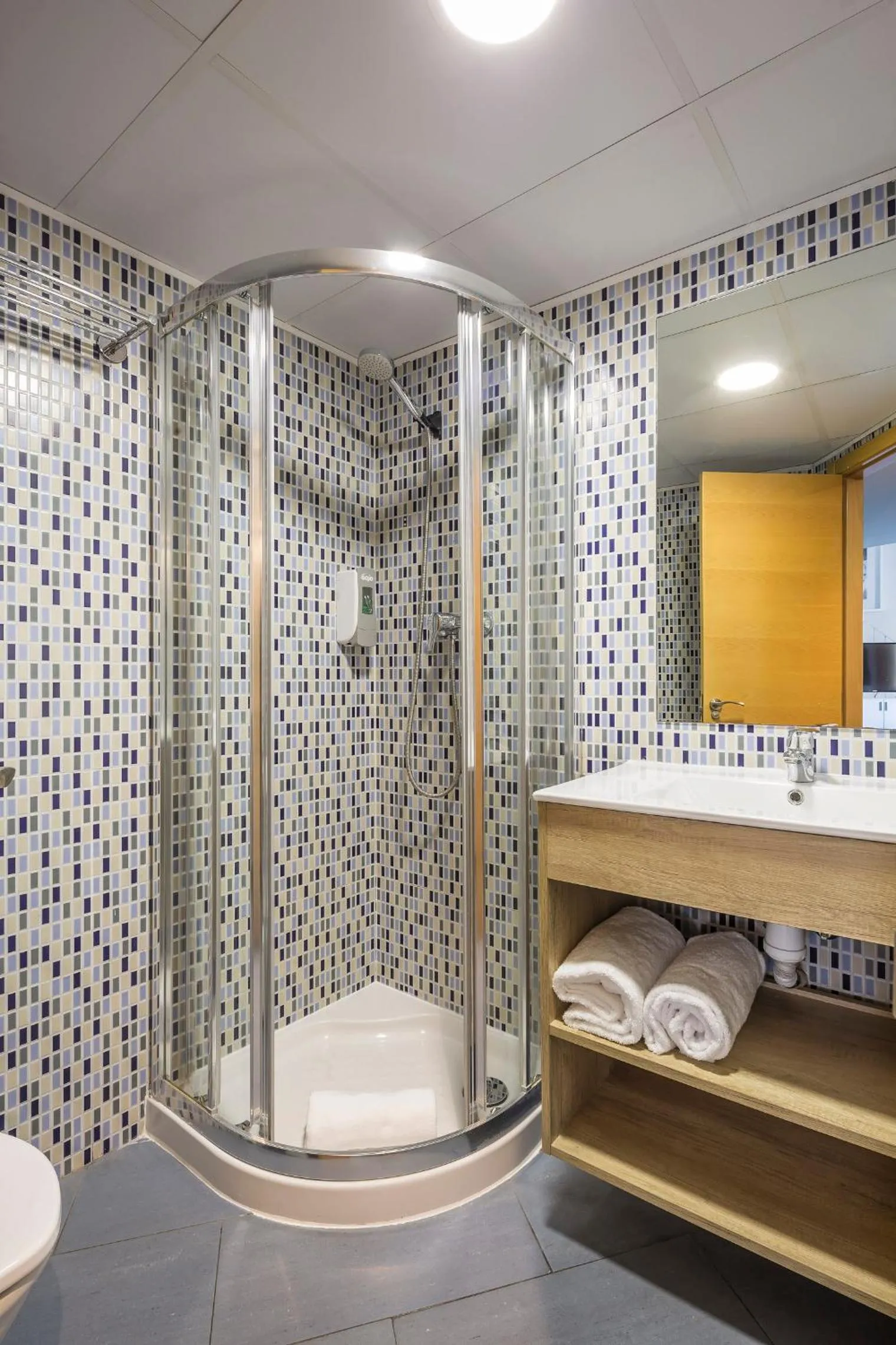 Bathroom in Mon Suites Carmen