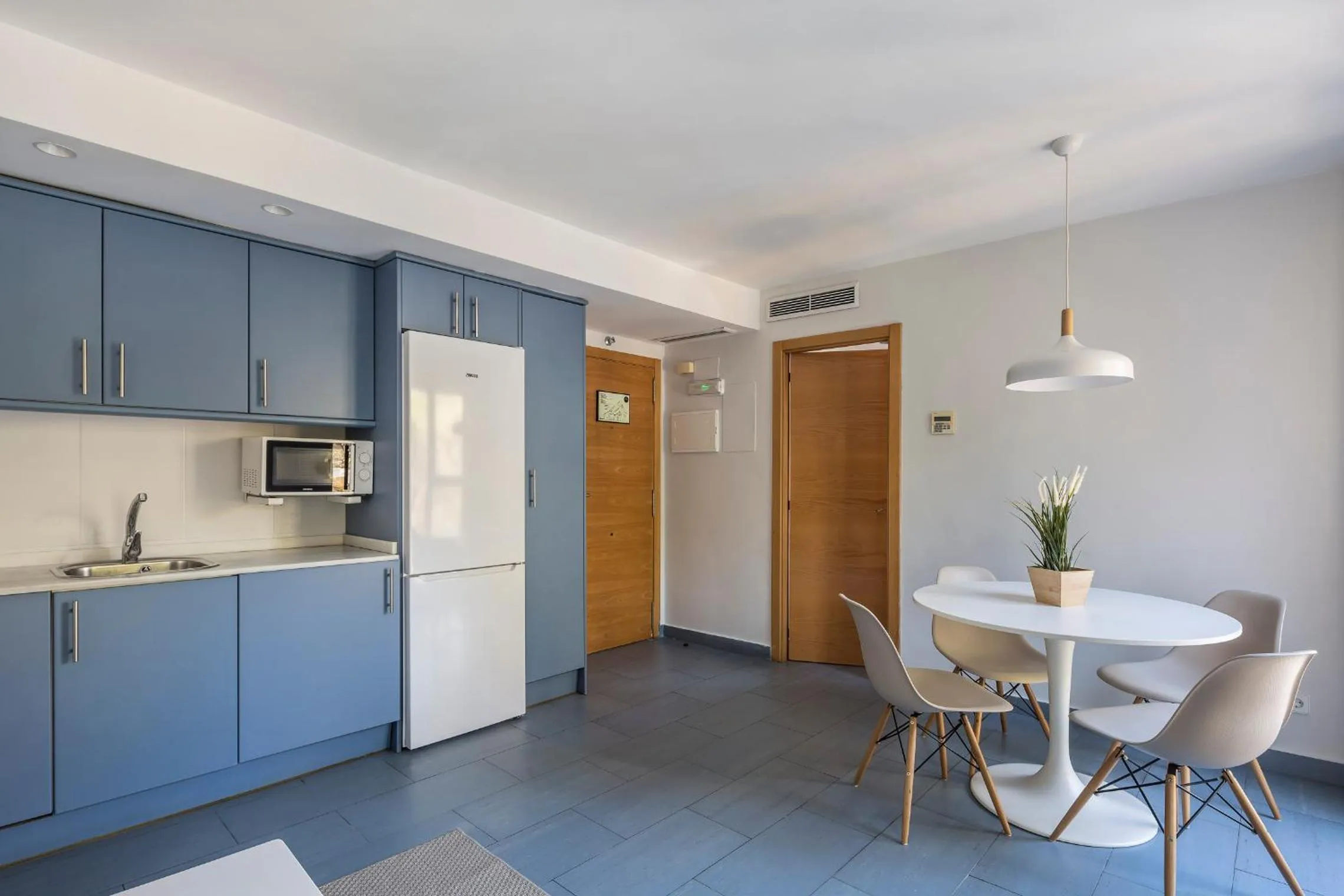 Kitchen or kitchenette in Mon Suites Carmen