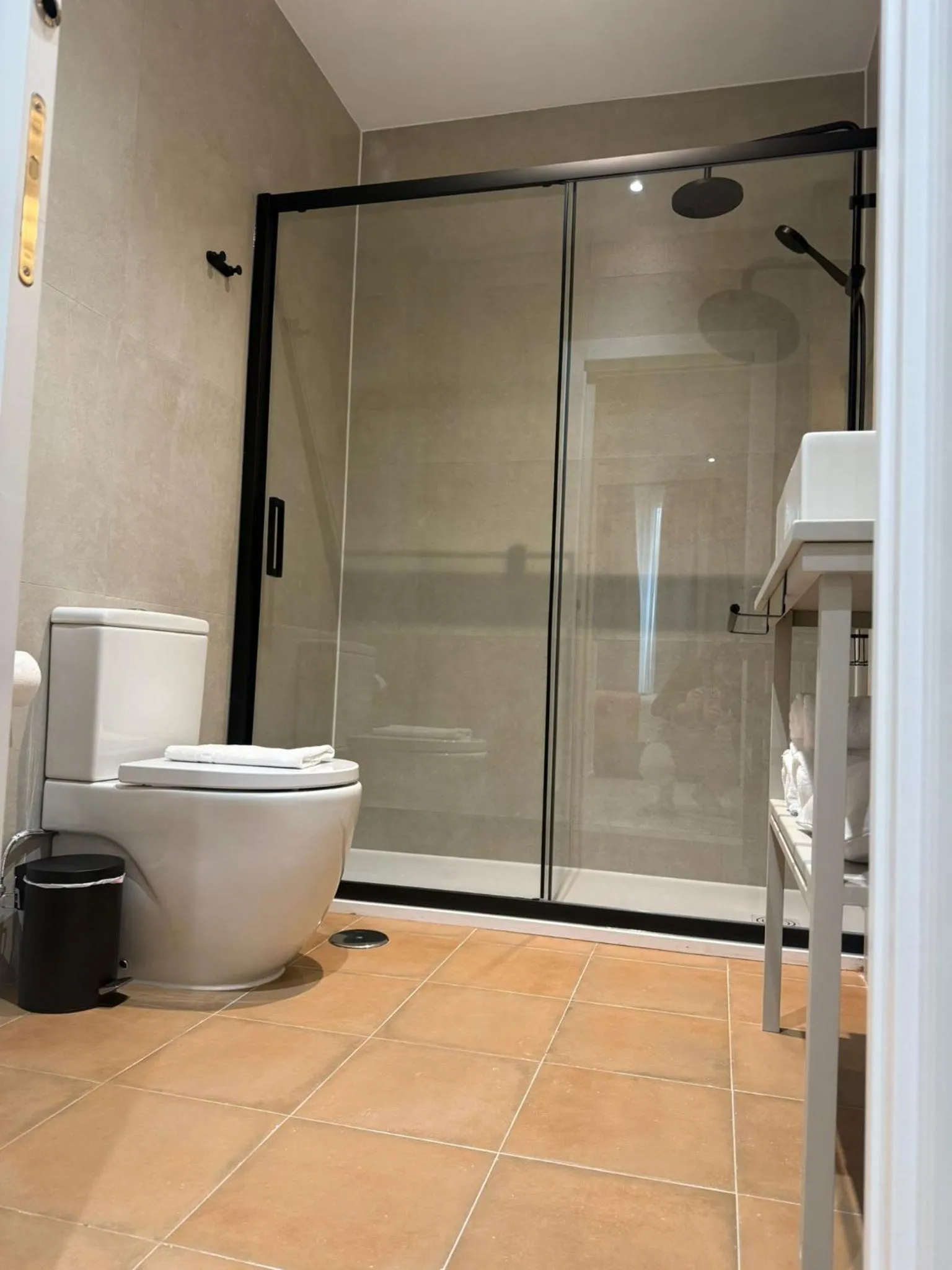 Shower in Cálamo Guesthouse