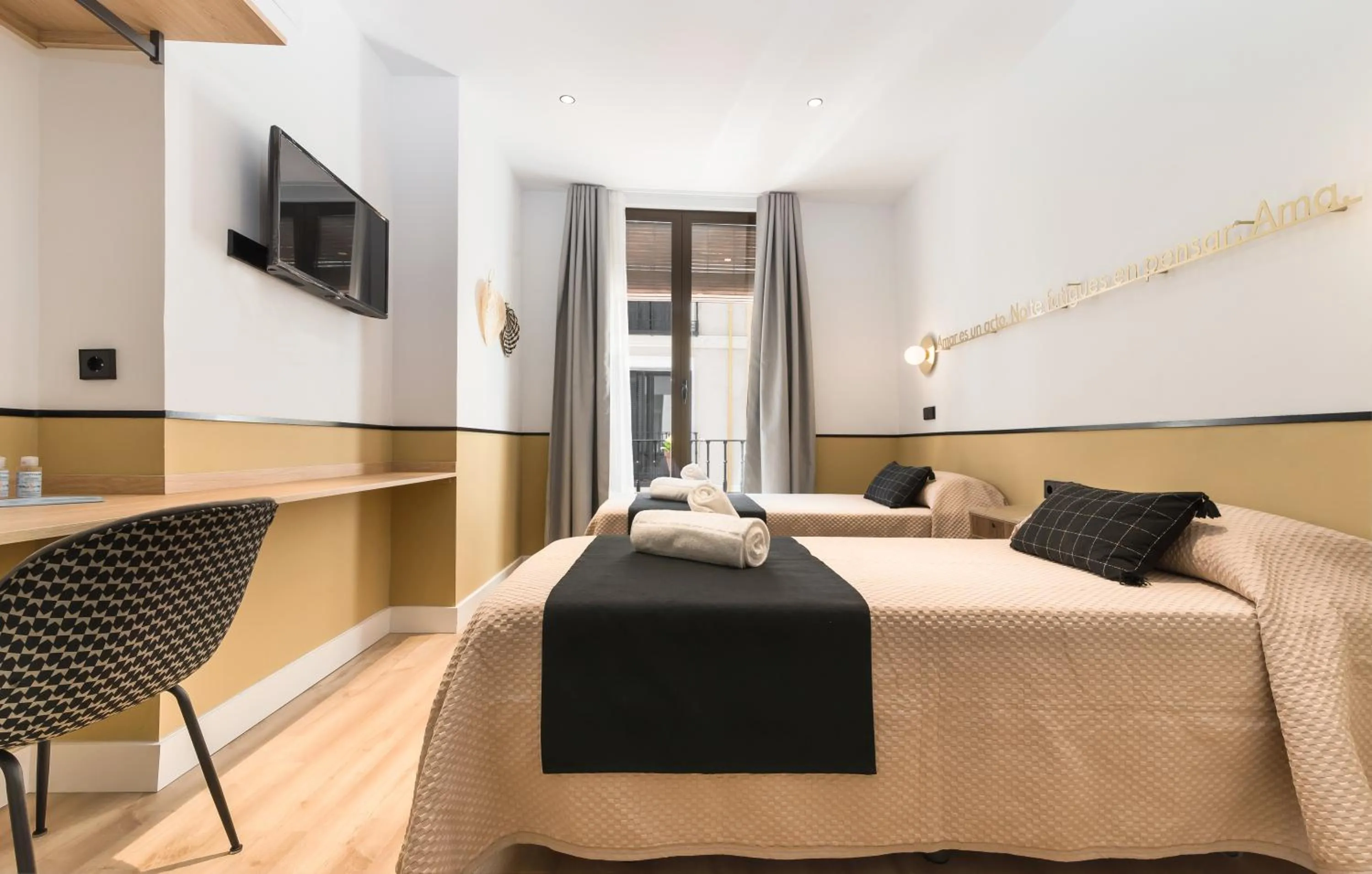 Photo of the whole room, Bed in Cálamo Guesthouse