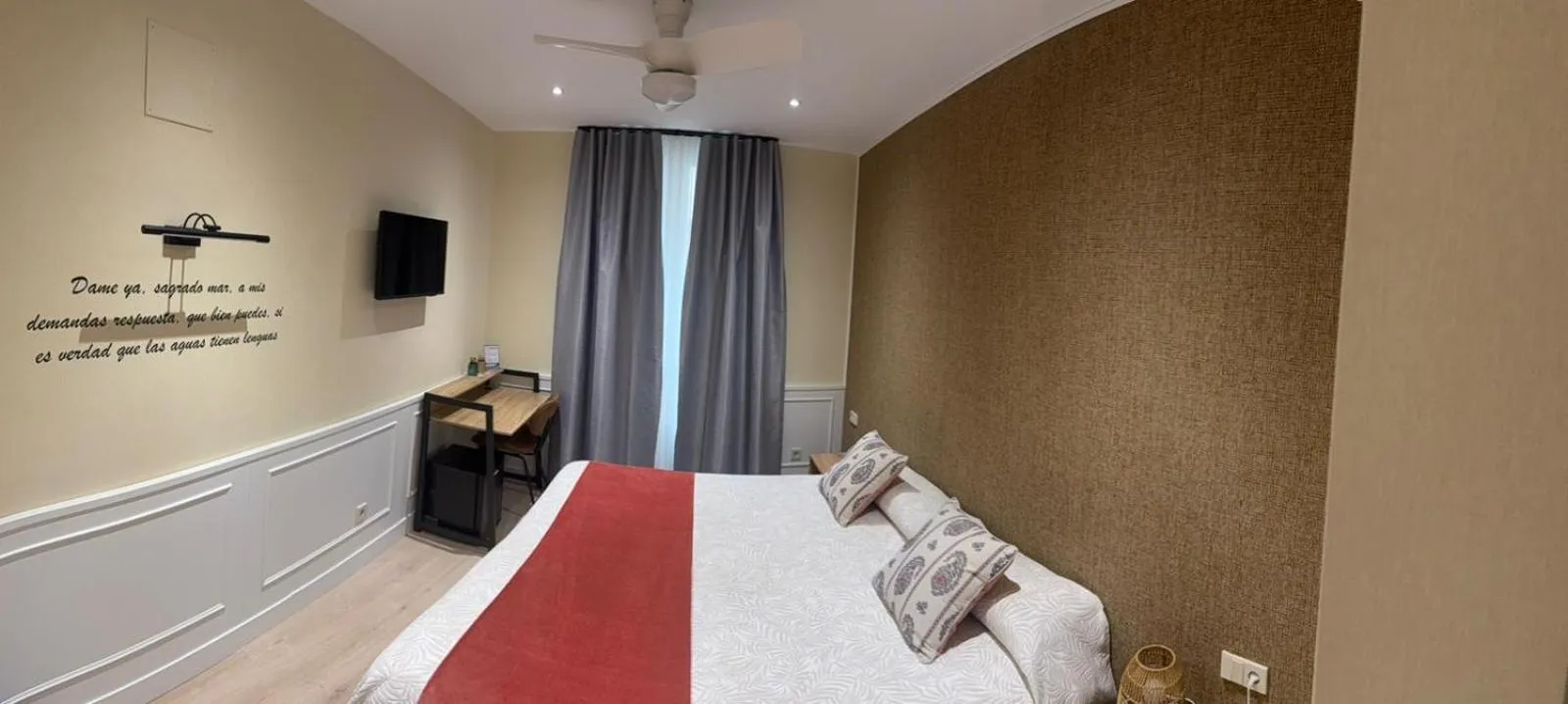 Photo of the whole room, Bed in Cálamo Guesthouse