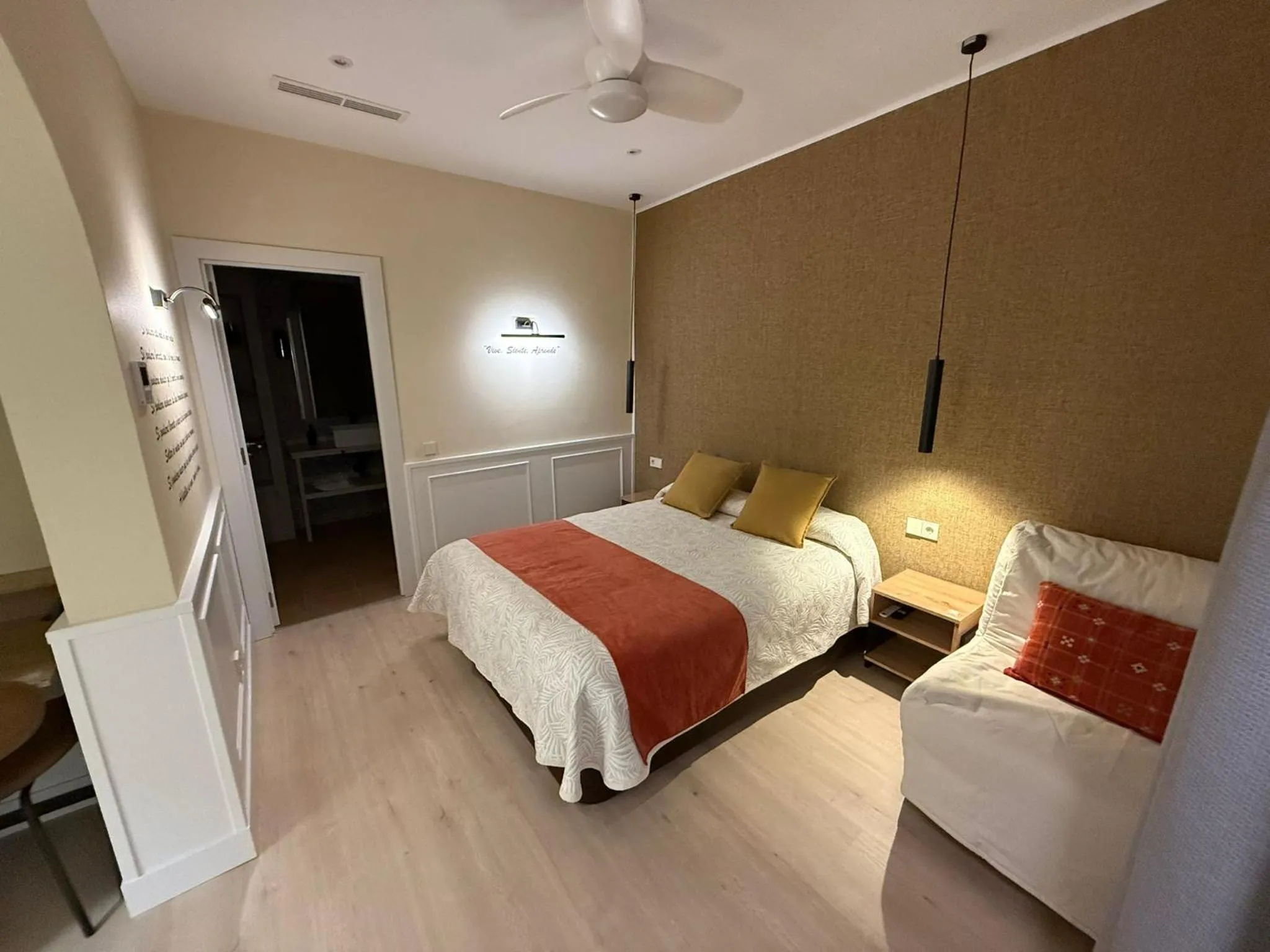 Photo of the whole room, Bed in Cálamo Guesthouse