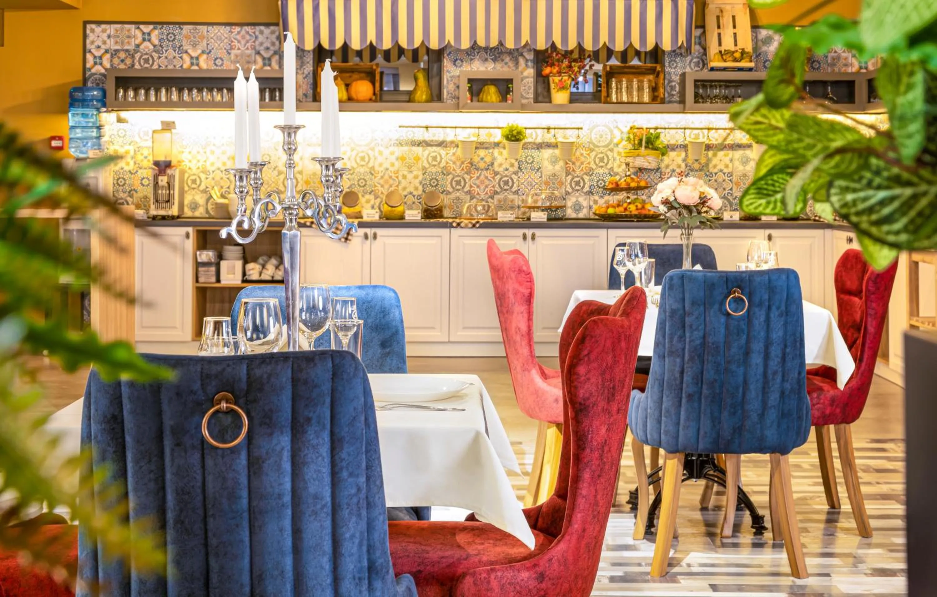 Restaurant/places to eat in Hotel Urban