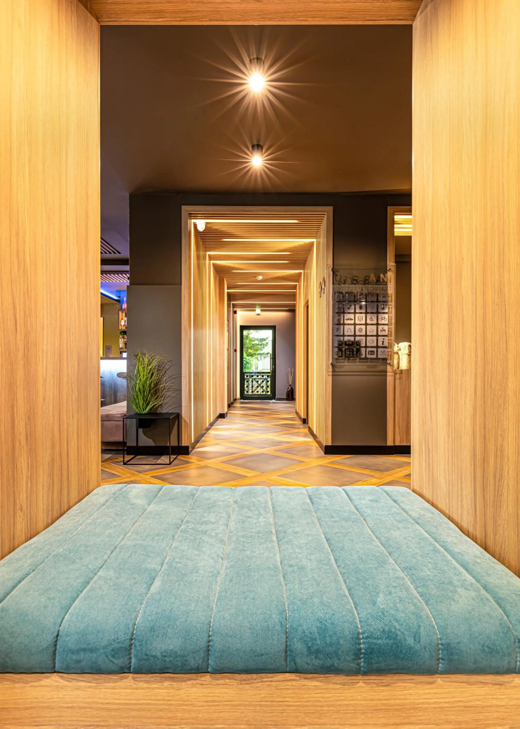 View (from property/room), Bed in Hotel Urban