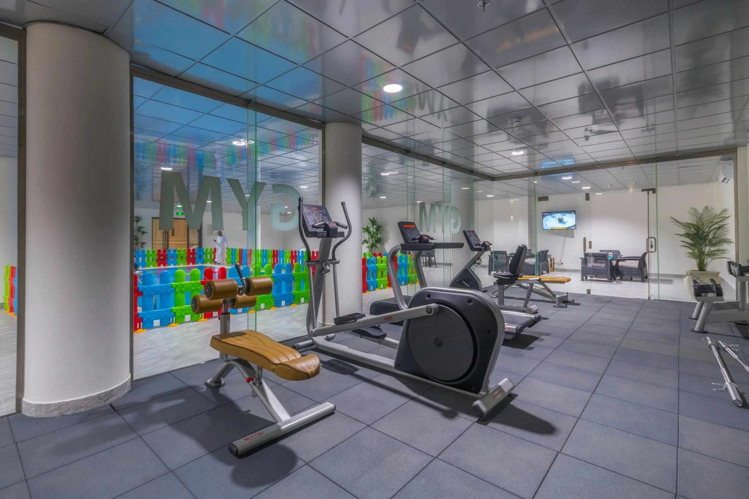 Fitness centre/facilities in The Address Palace Apartments