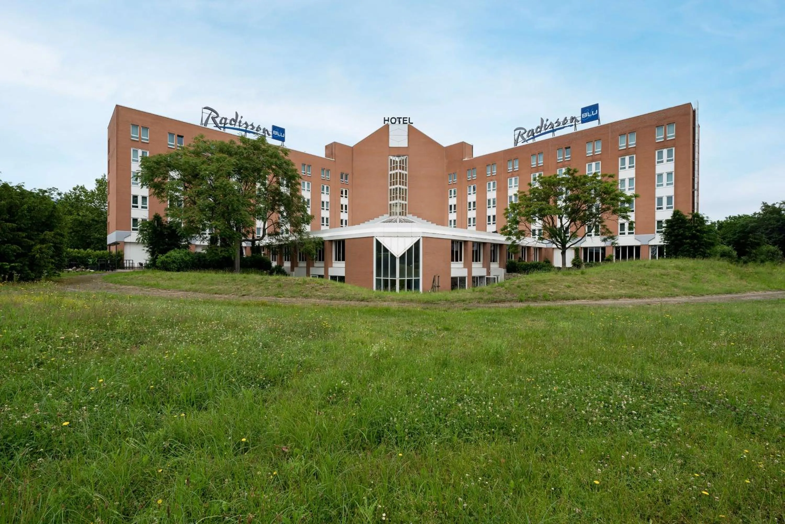 Property building in Radisson Blu Hotel Karlsruhe