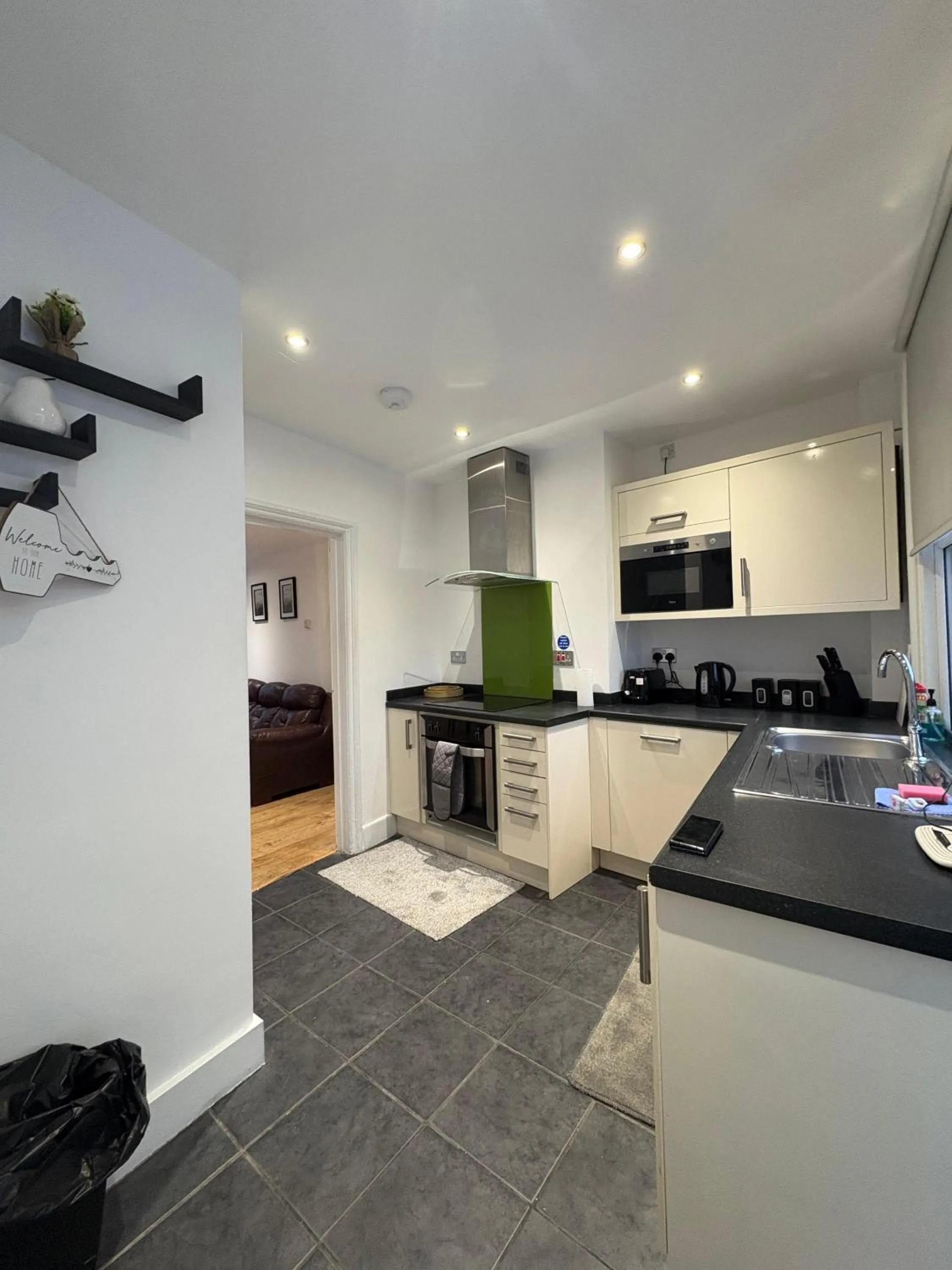 Coffee/tea facilities in H.V Apartments