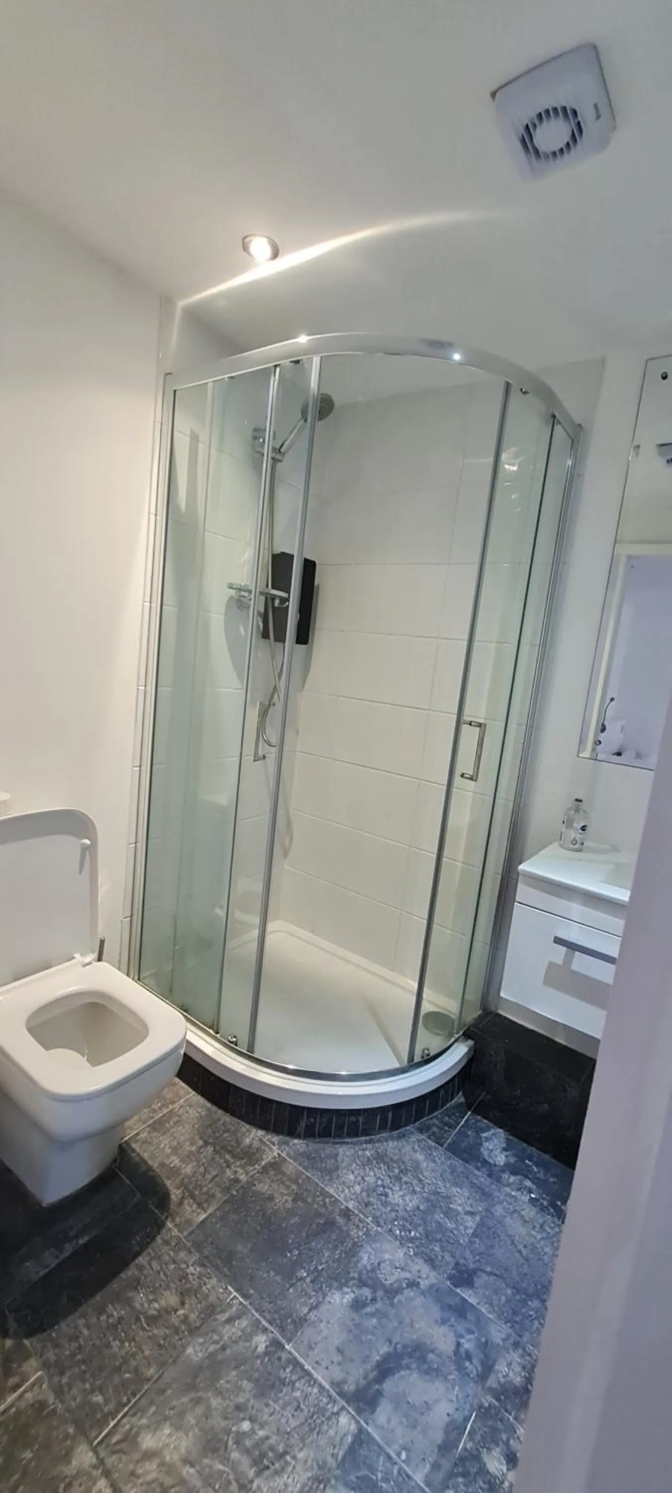 Shower in H.V Apartments