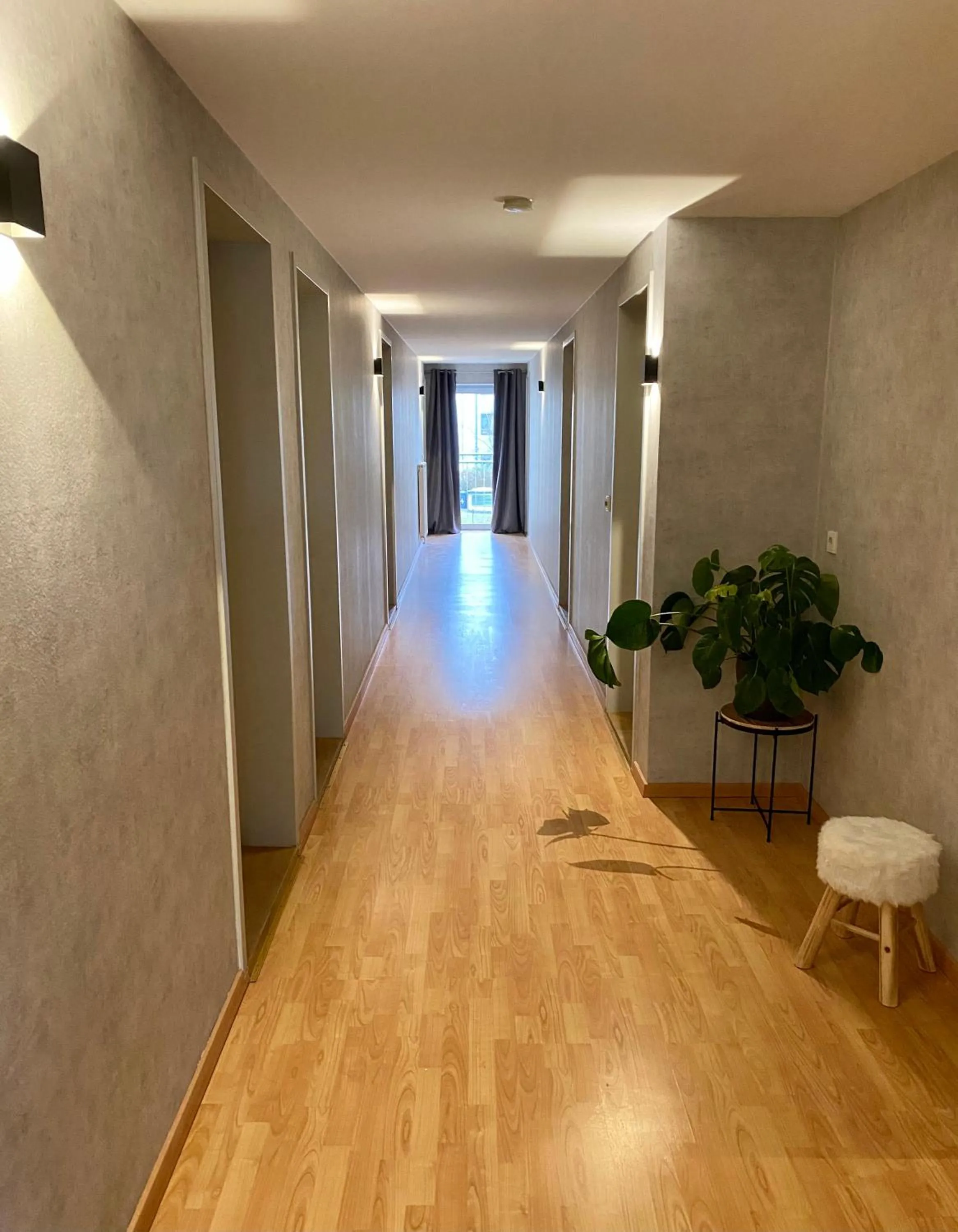 room service in Hotel Waitzingers