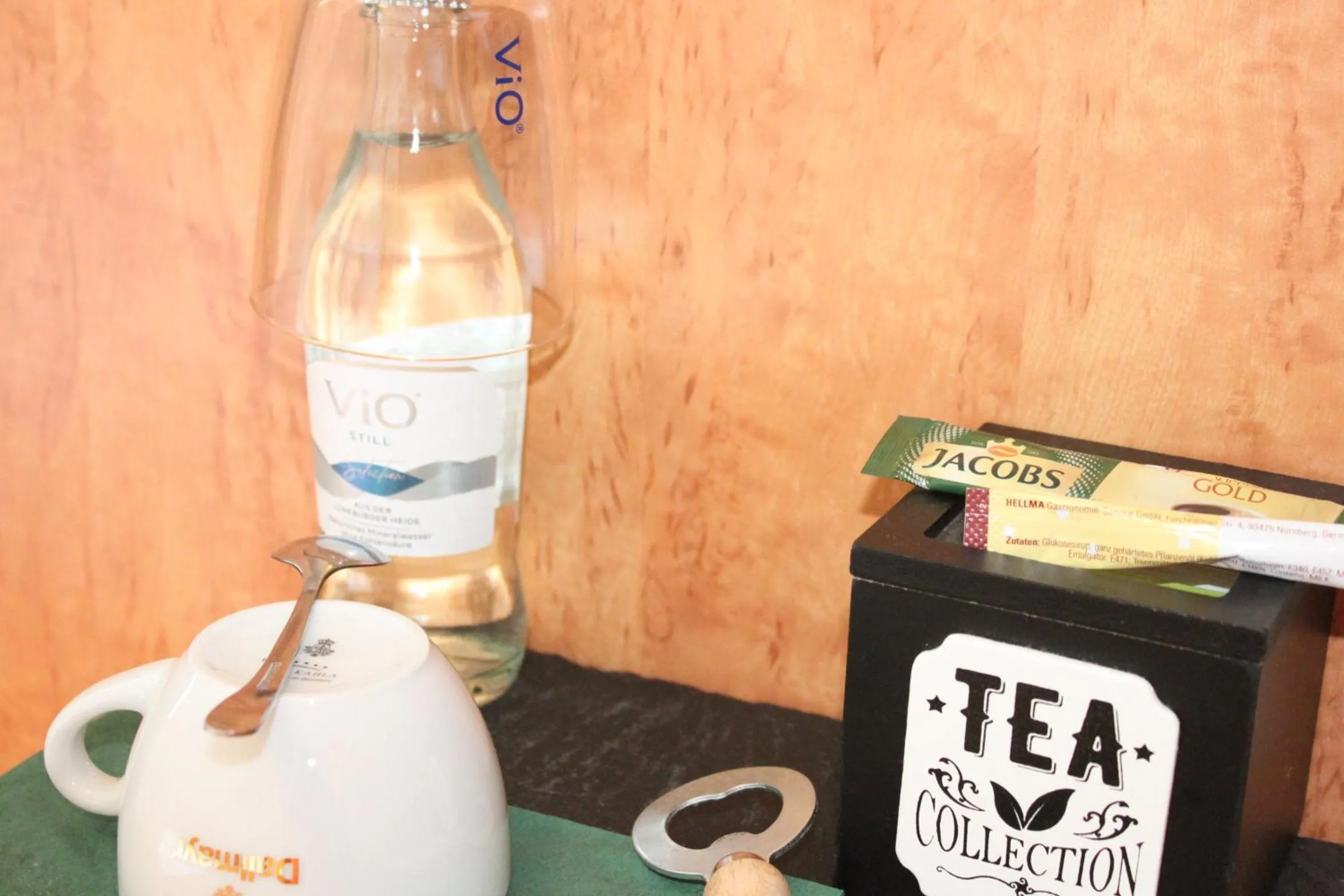 Coffee/tea facilities in Hotel Waitzingers