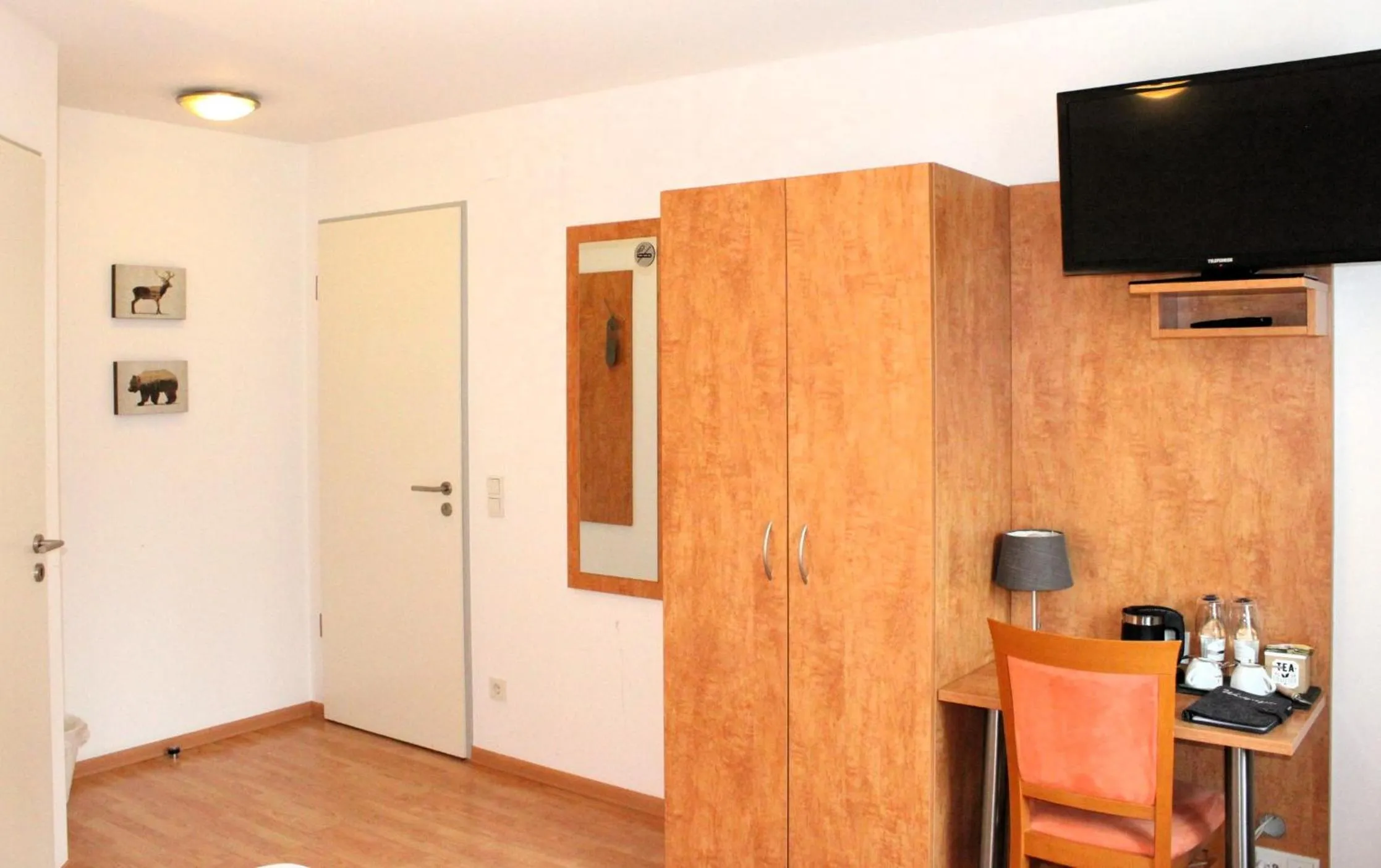 Photo of the whole room in Hotel Waitzingers