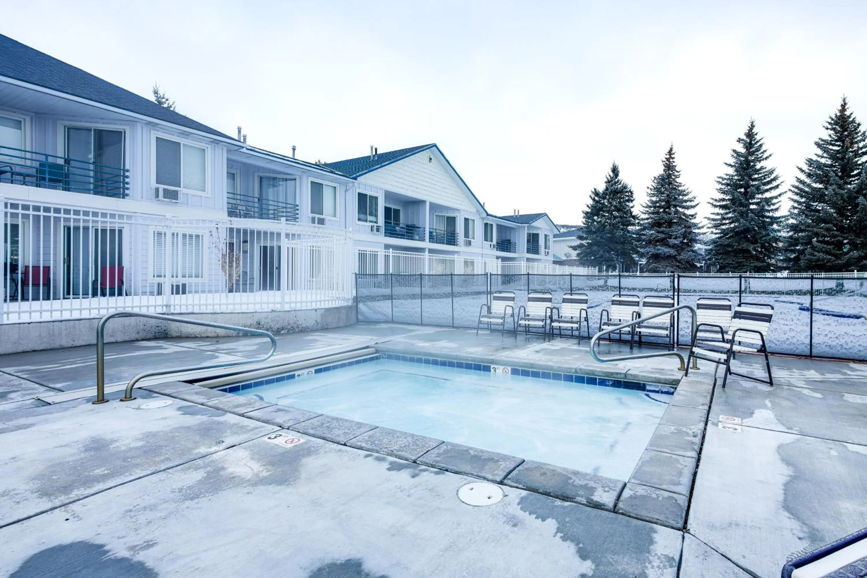 Garden City Condo with Pool Access by Bear Lake!