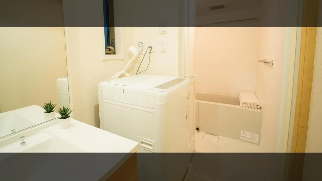 Bathroom in Vieuno Stay Hakata 1