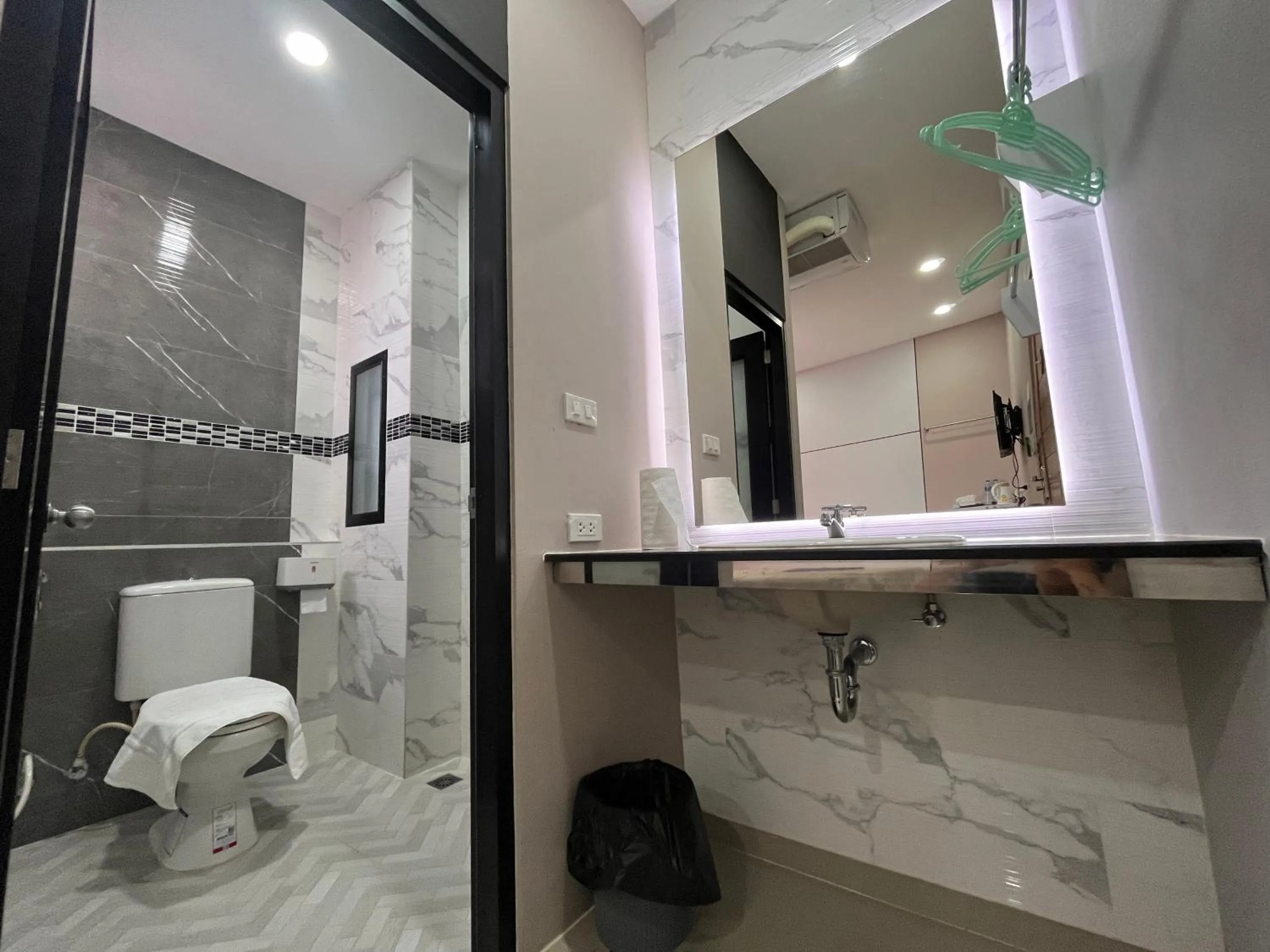 Bathroom in Variety winner hostel