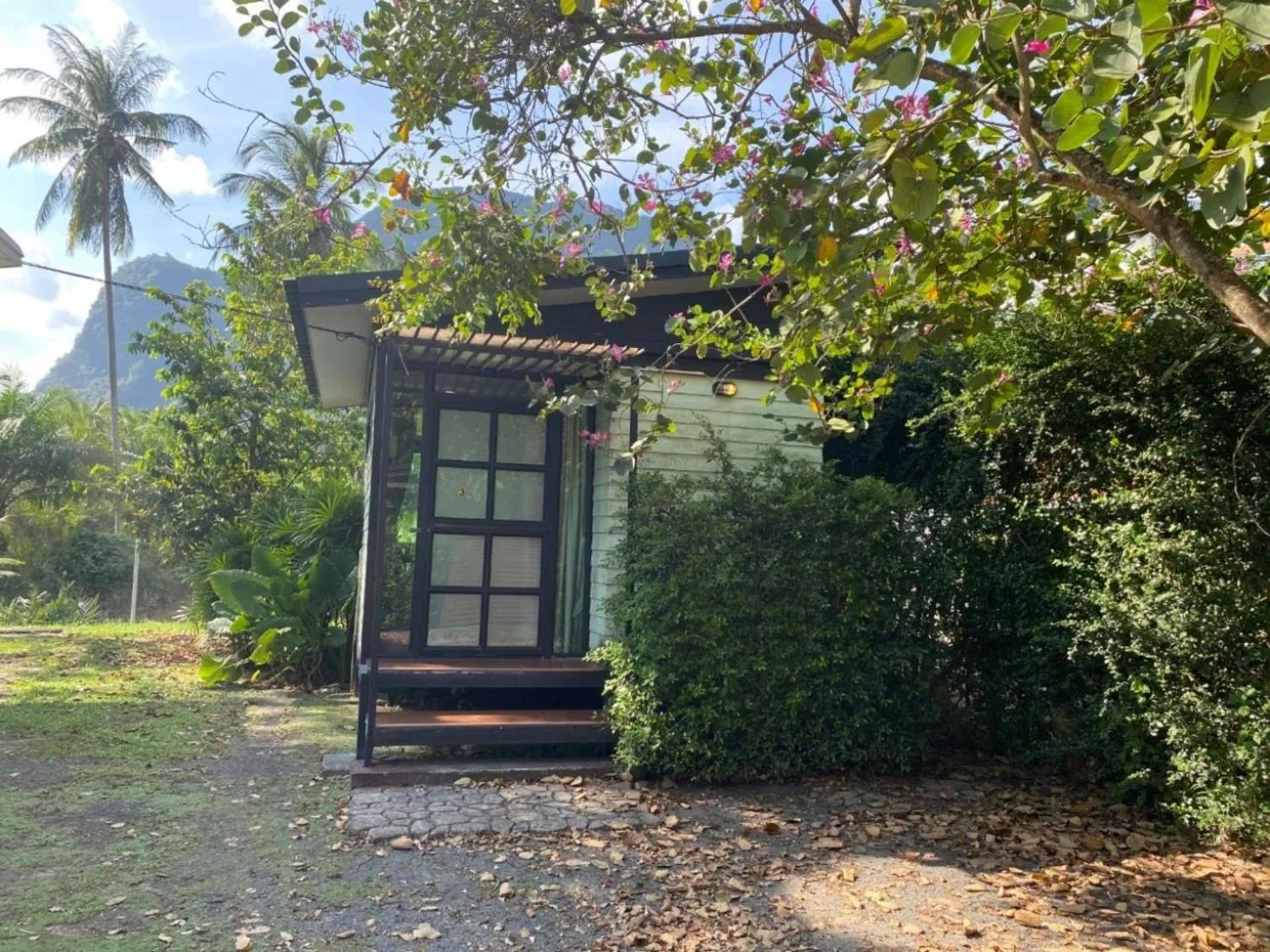 Facade/entrance in Baan Rim Nam Resort