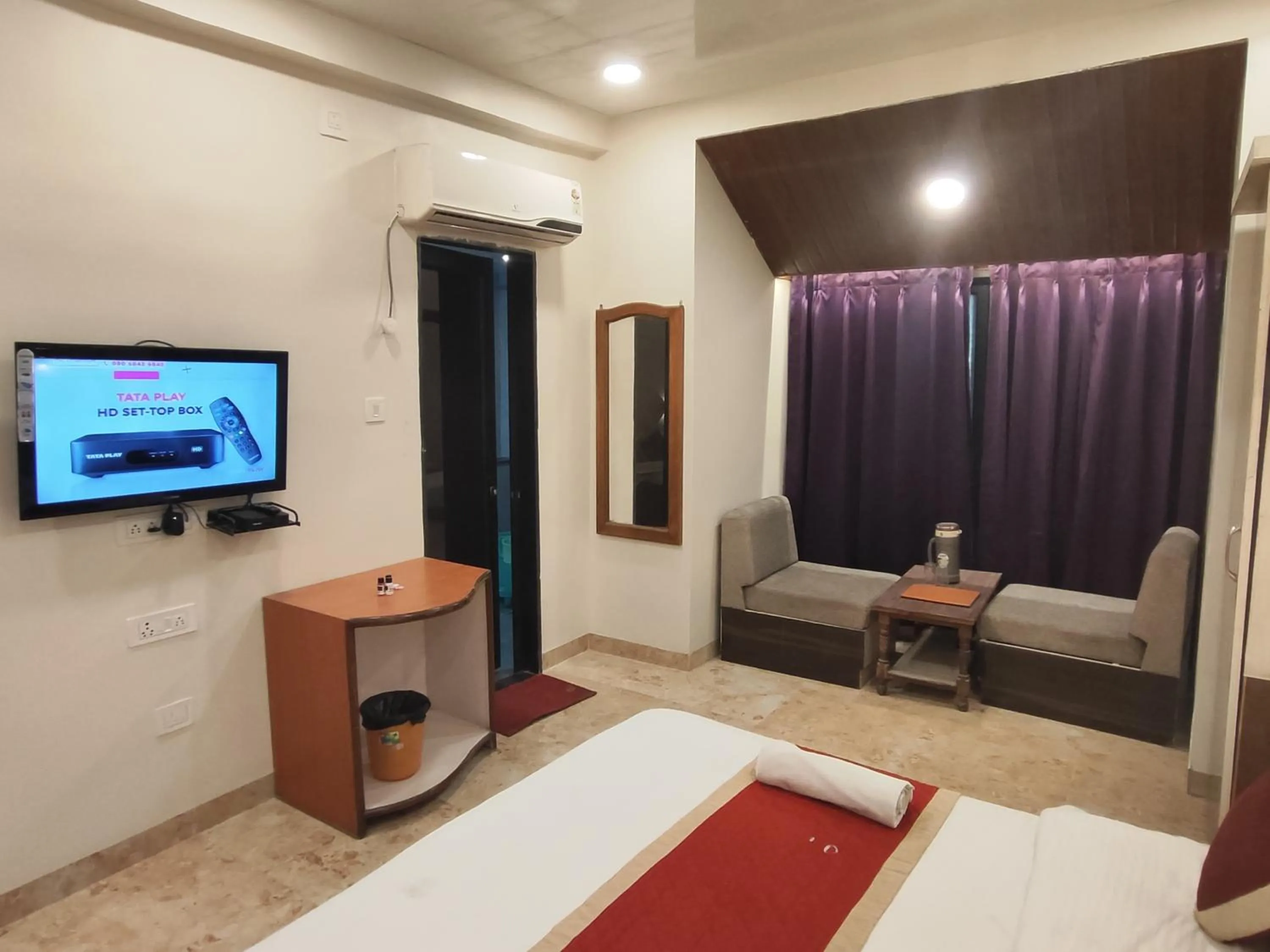 Bed in Hotel Always Welcome by SAH