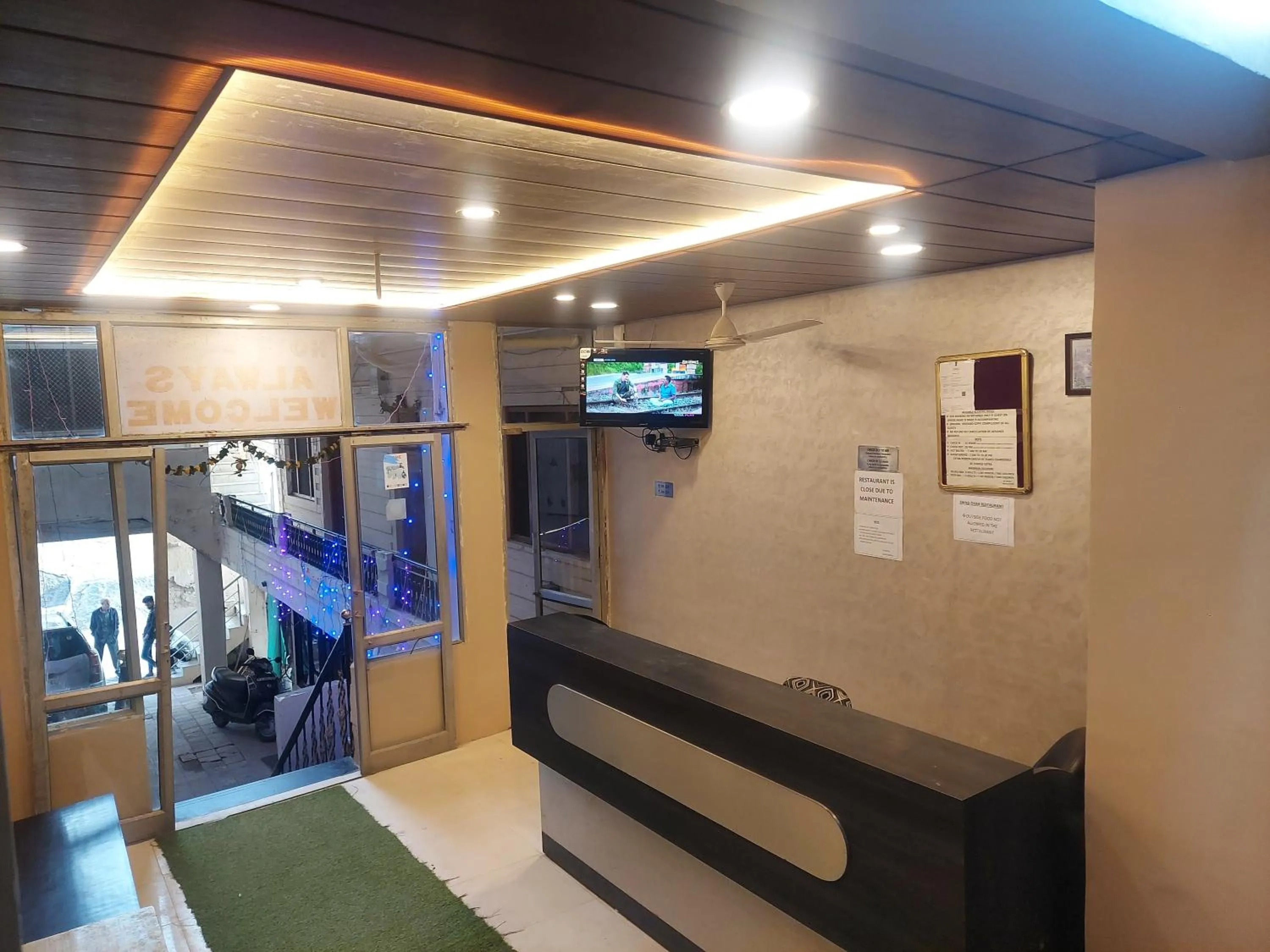 Lobby or reception in Hotel Always Welcome by SAH