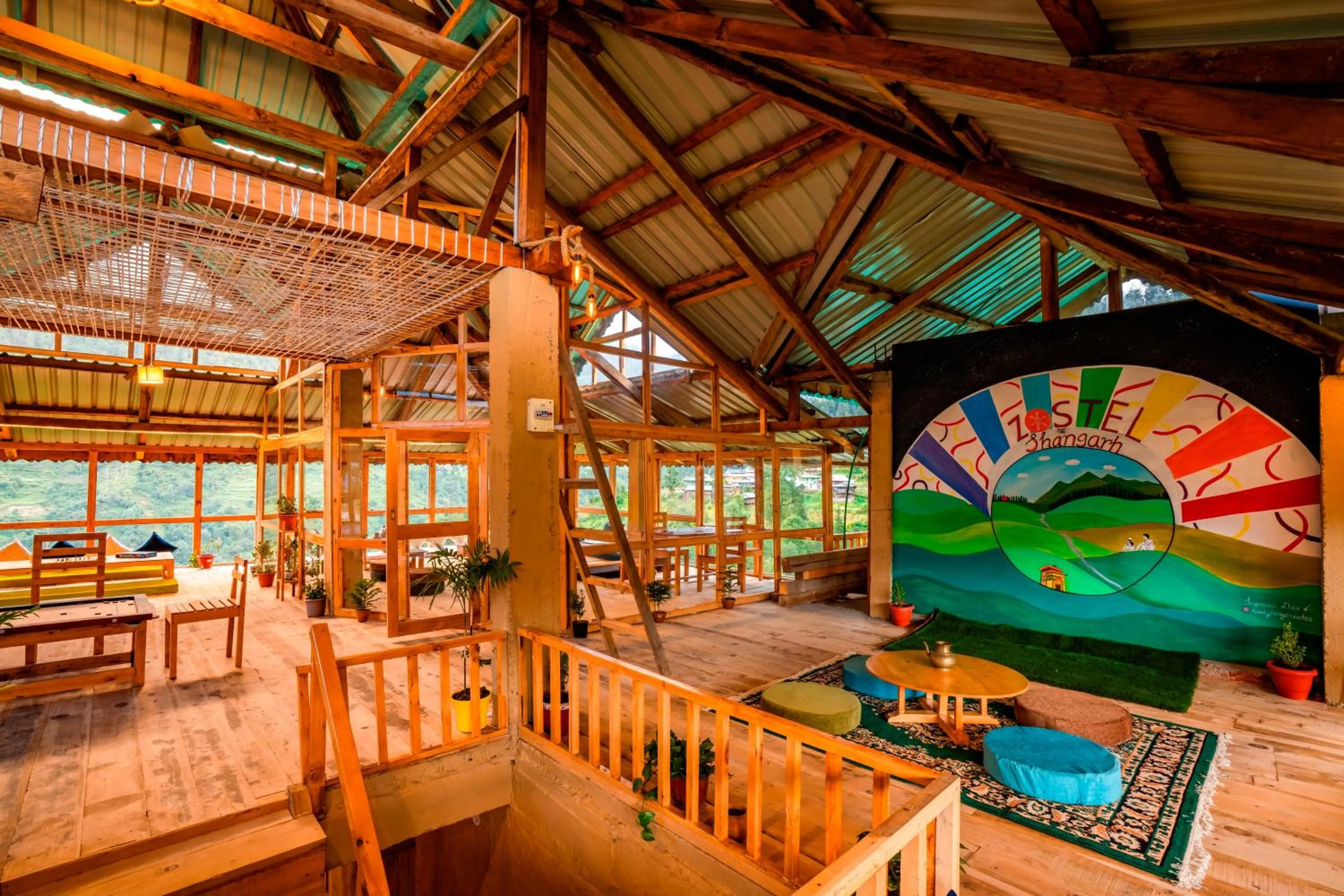 Living room in Zostel Shangarh, Kullu