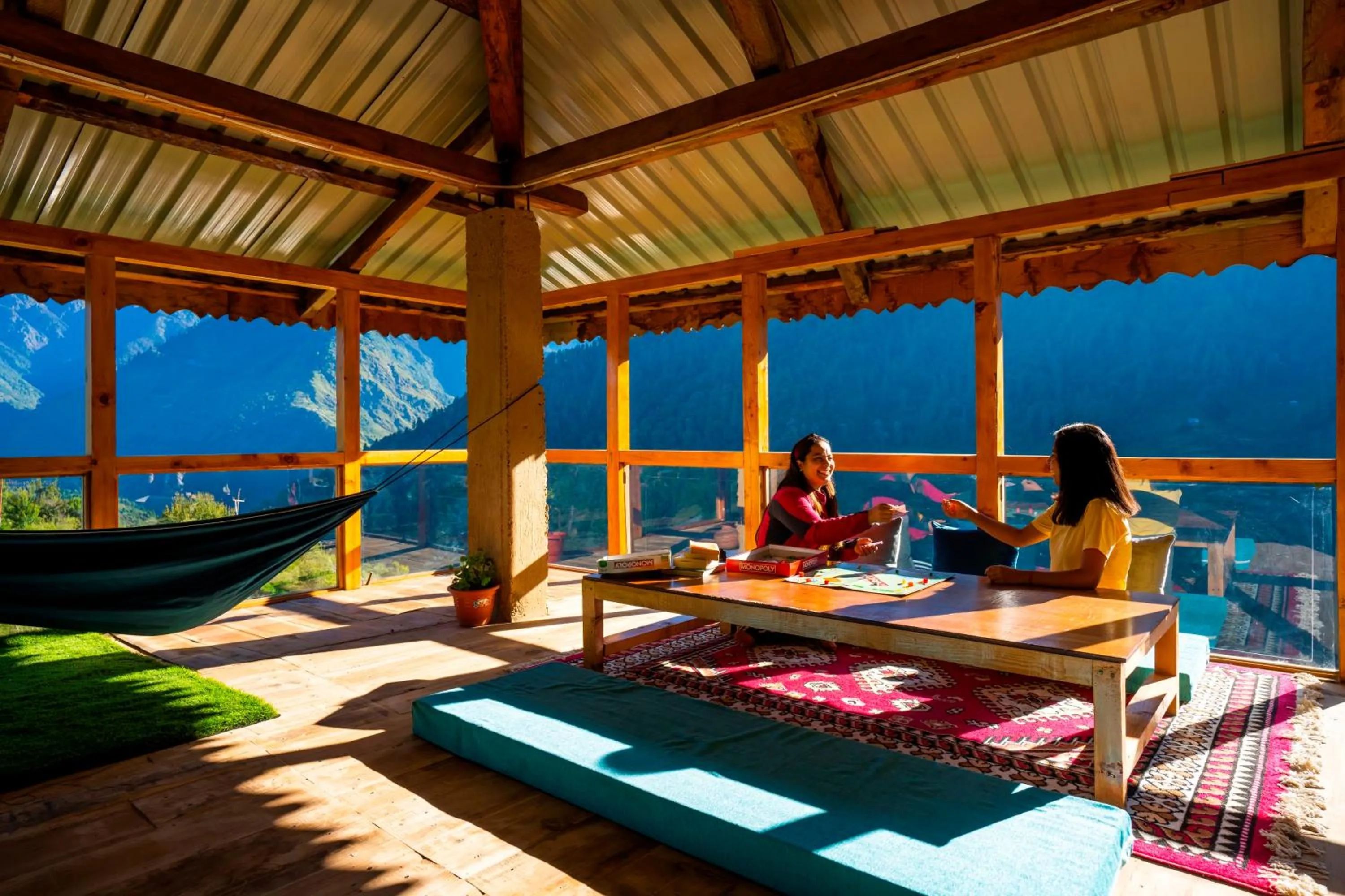 People in Zostel Shangarh, Kullu